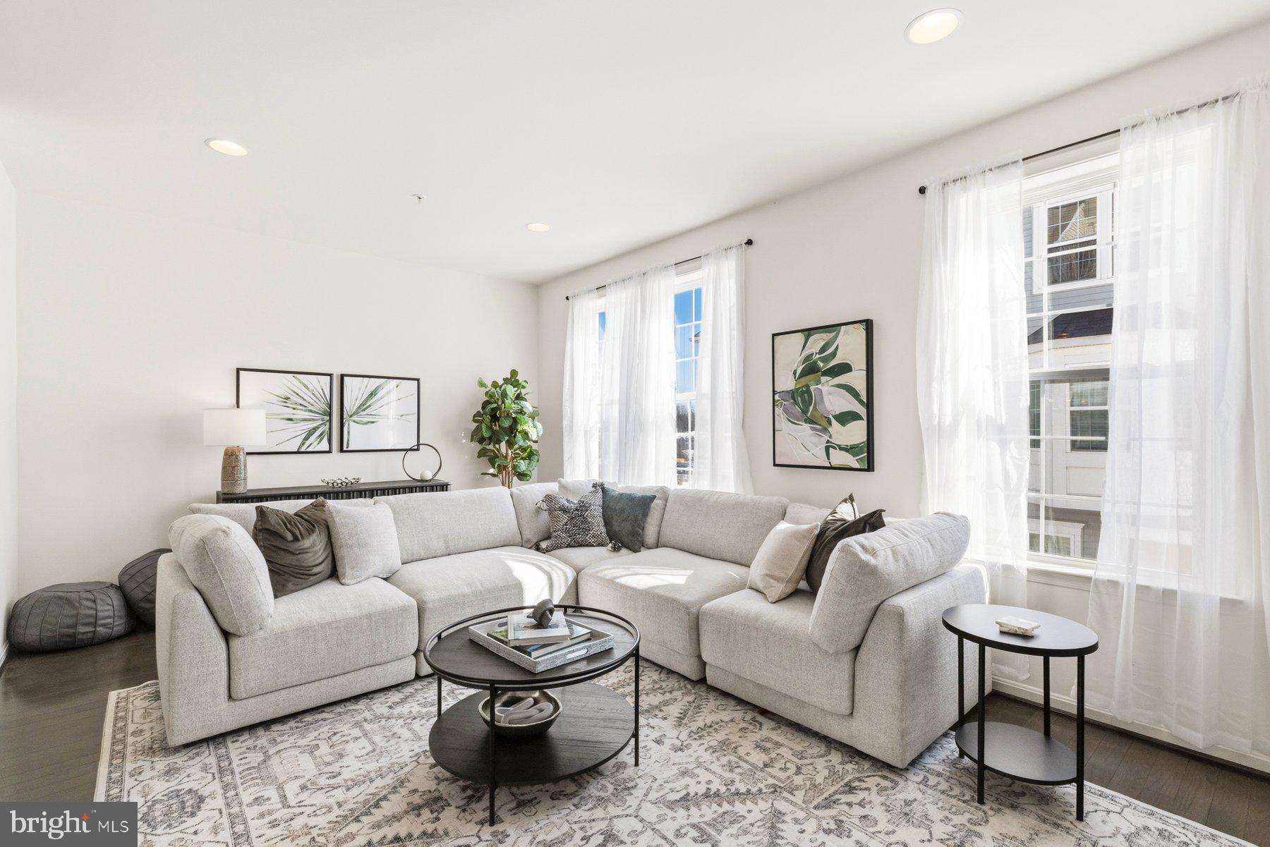 ELKRIDGE CROSSING - Residential