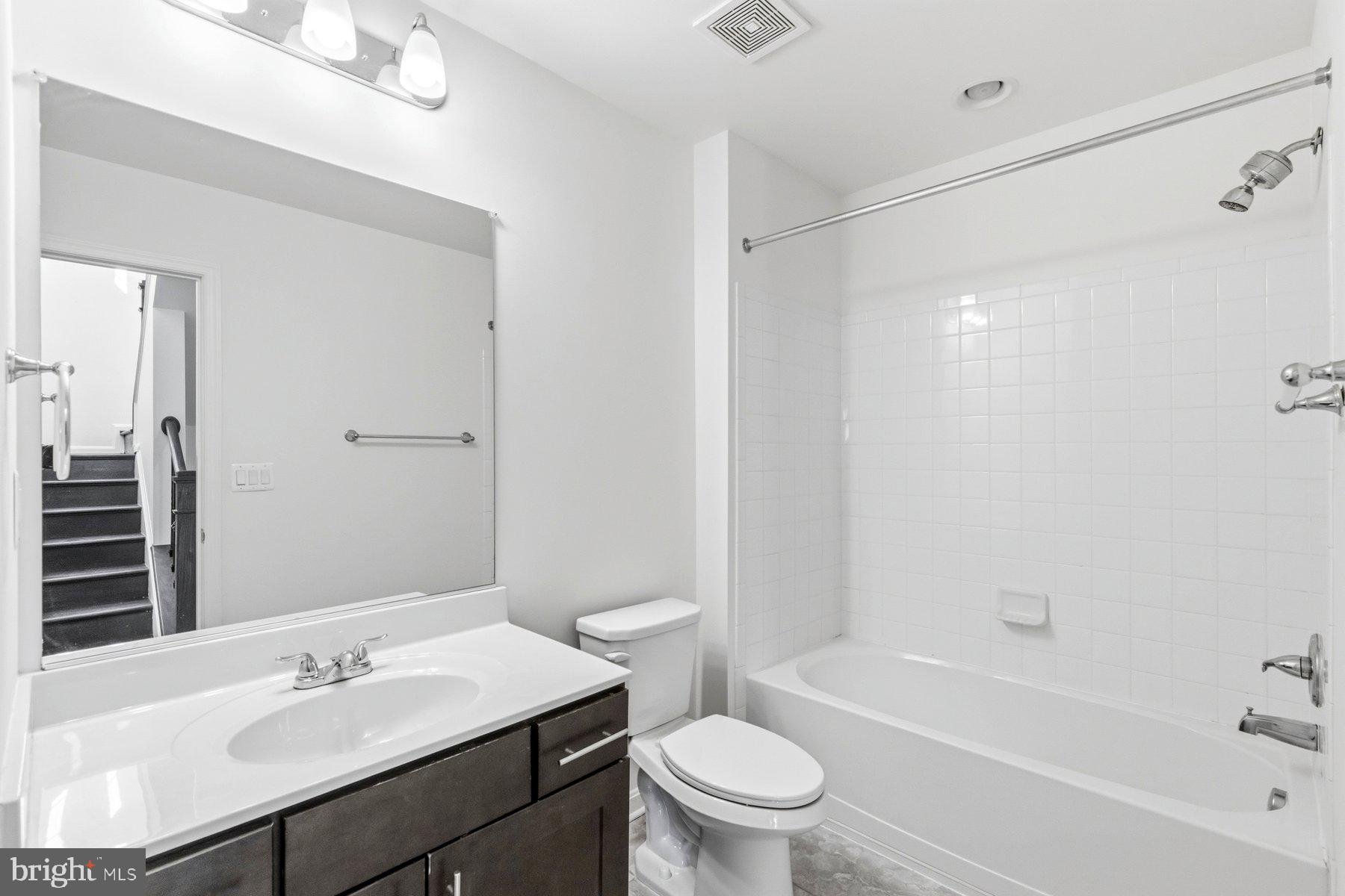 ELKRIDGE CROSSING - Residential