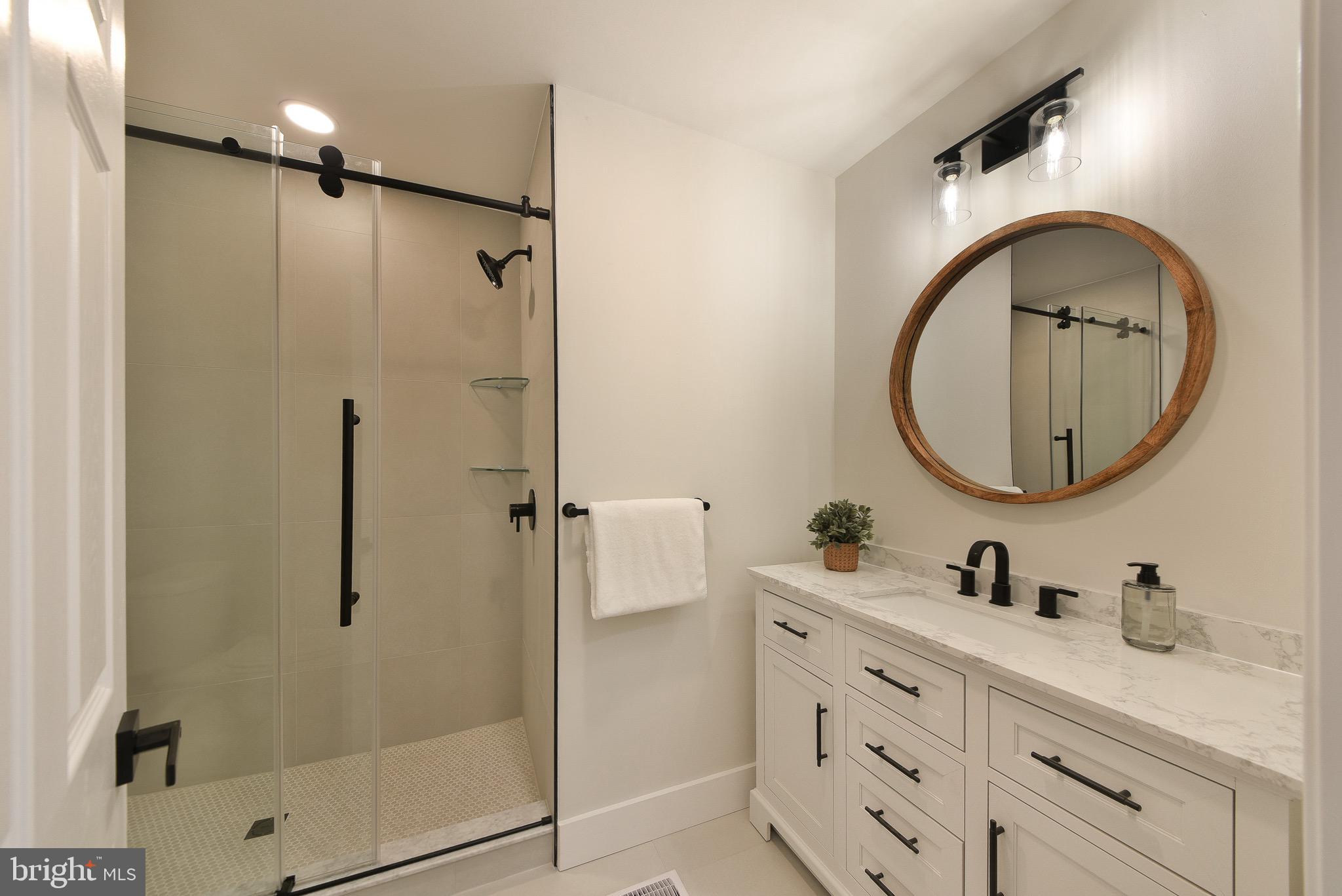 HEADLEY TRACE - Residential