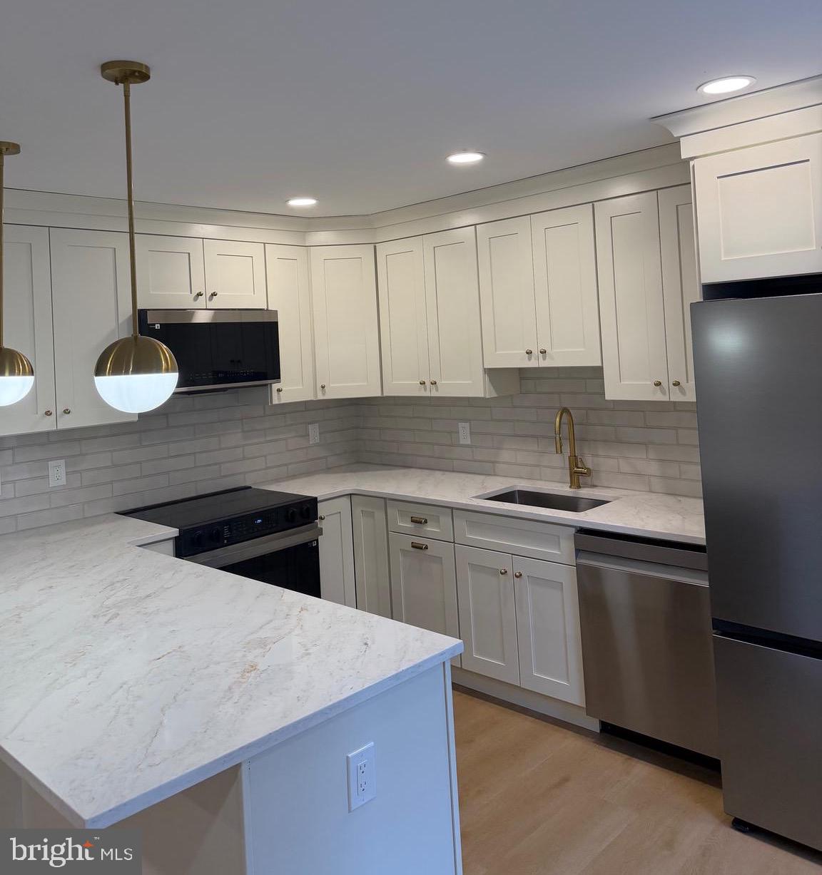 20 INDEPENDENCE PLACE