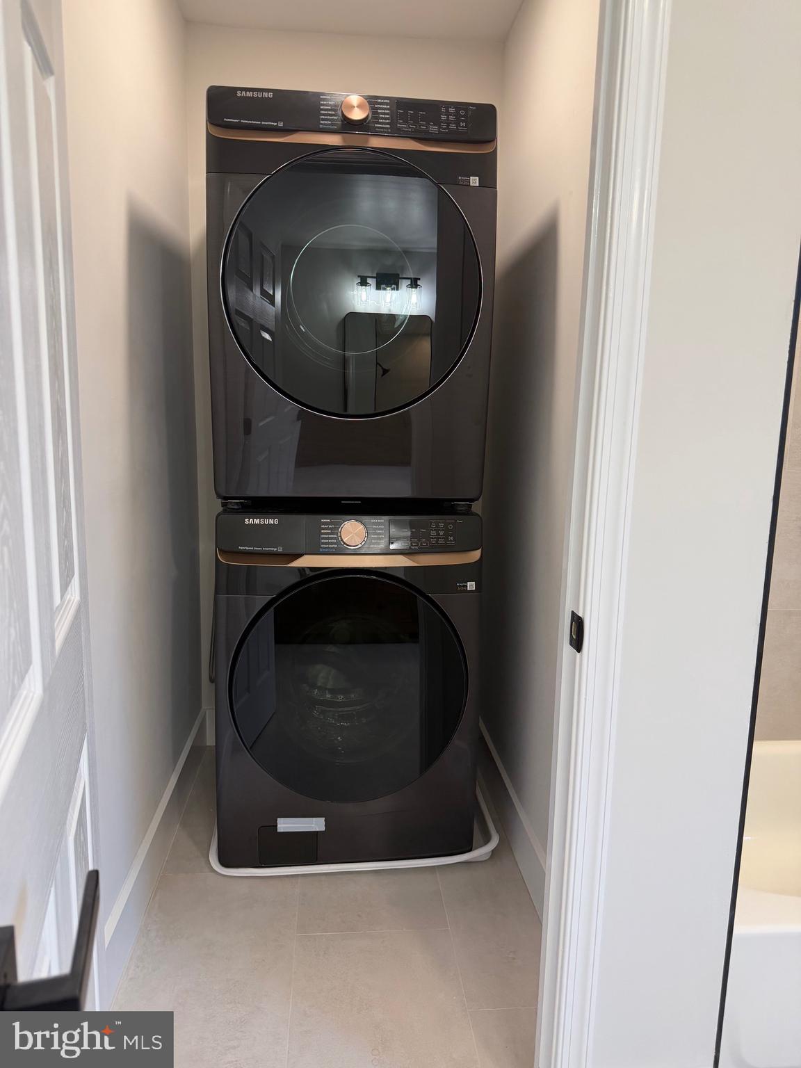 HEADLEY TRACE - Residential