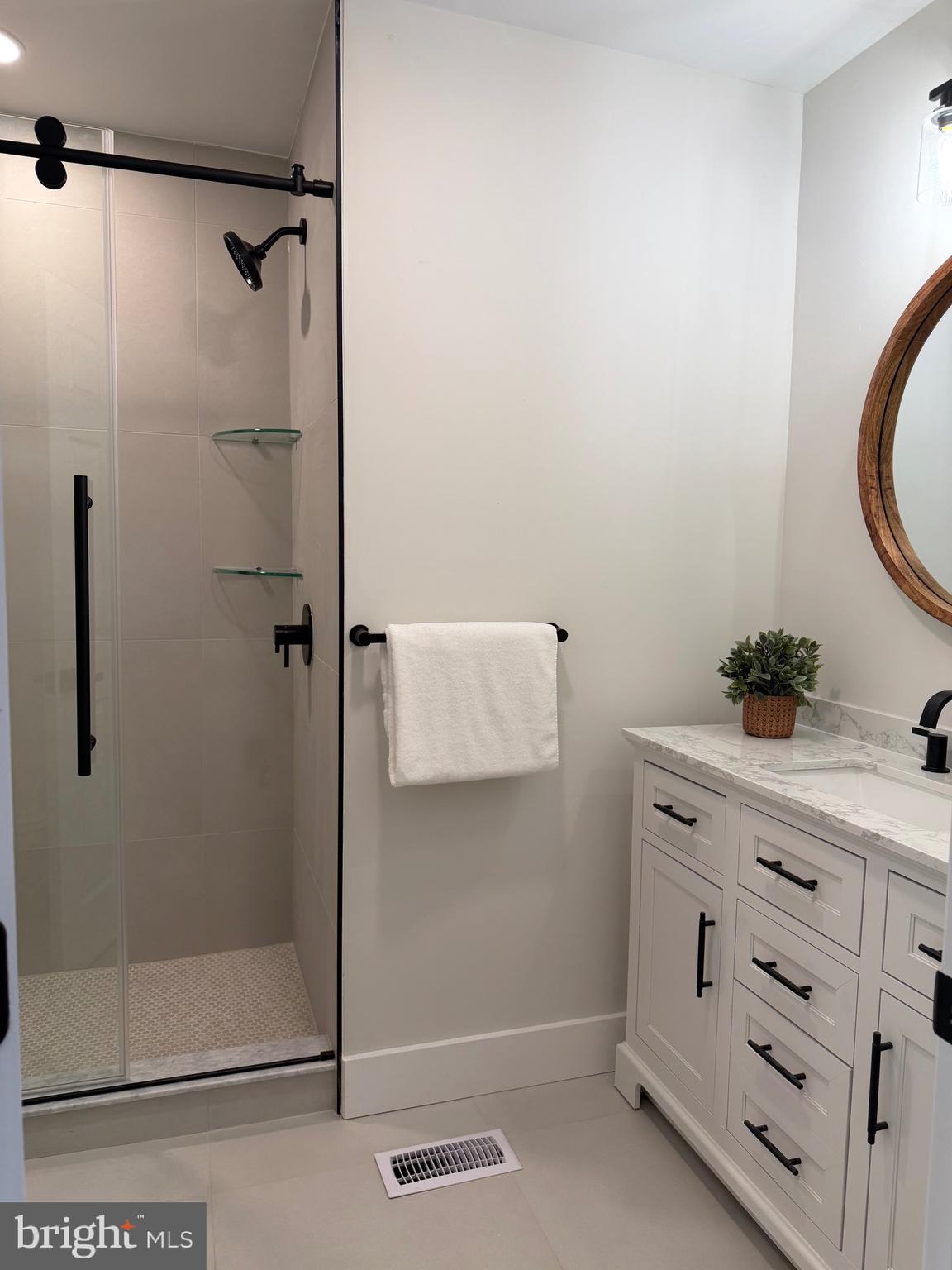 HEADLEY TRACE - Residential