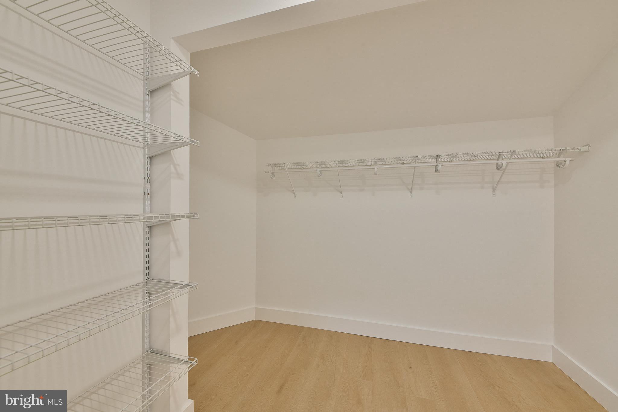 HEADLEY TRACE - Residential