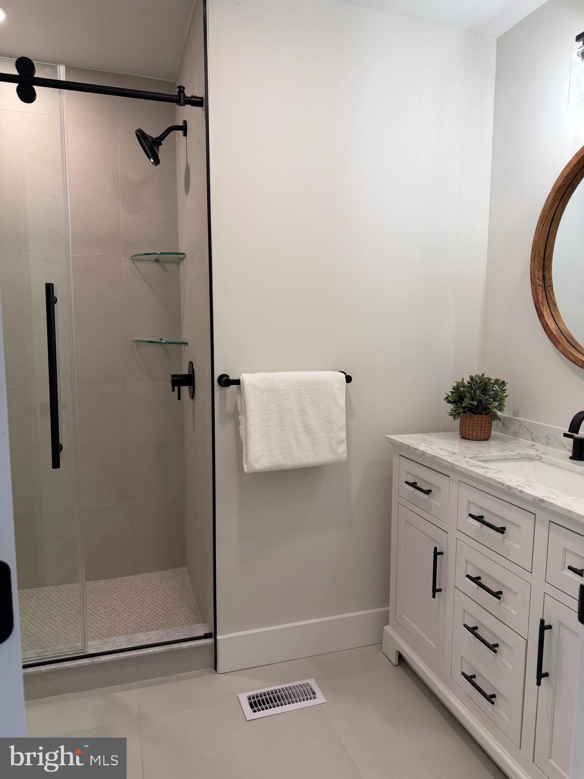 HEADLEY TRACE - Residential