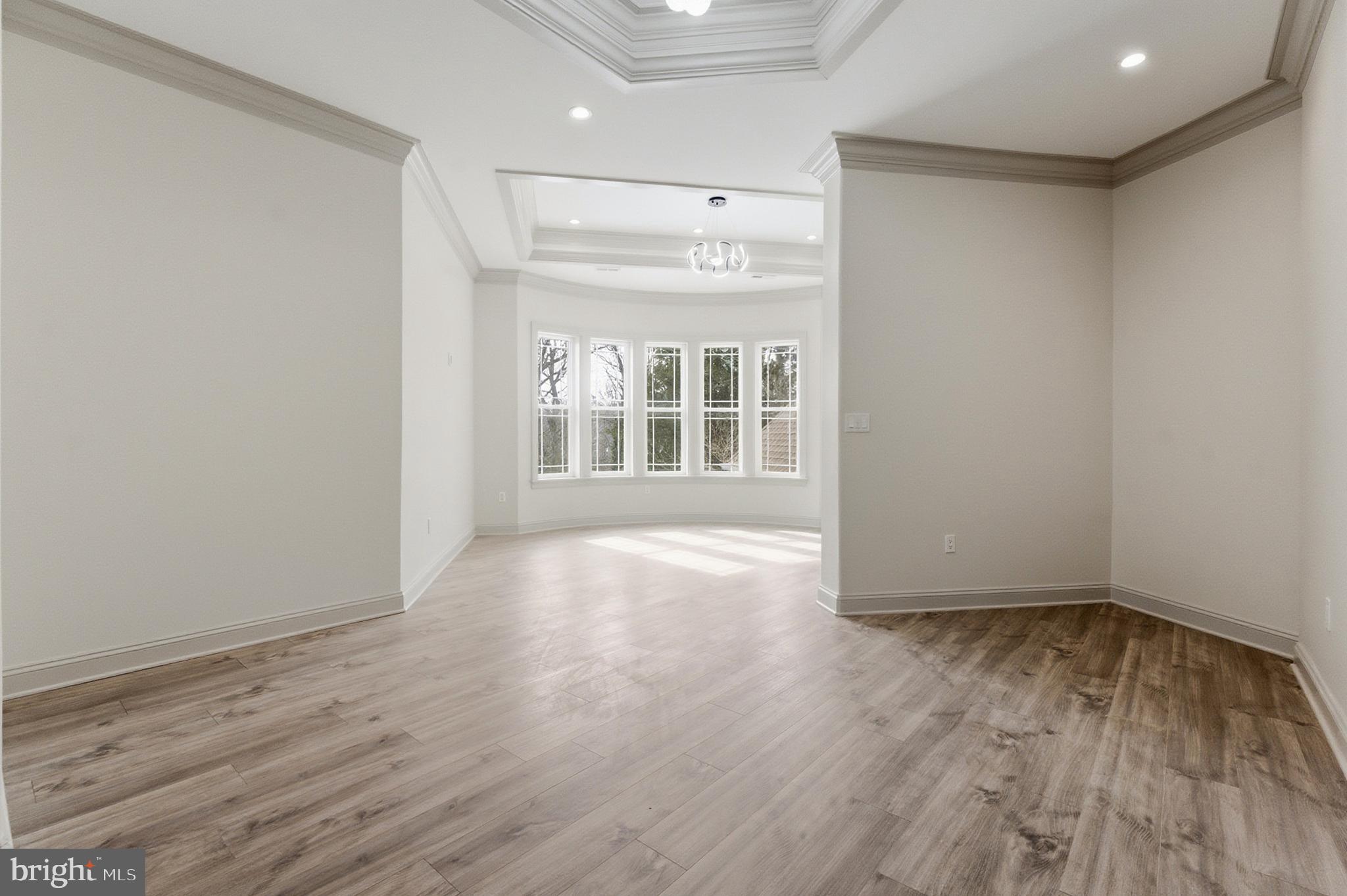 ANNANDALE ACRES - Residential