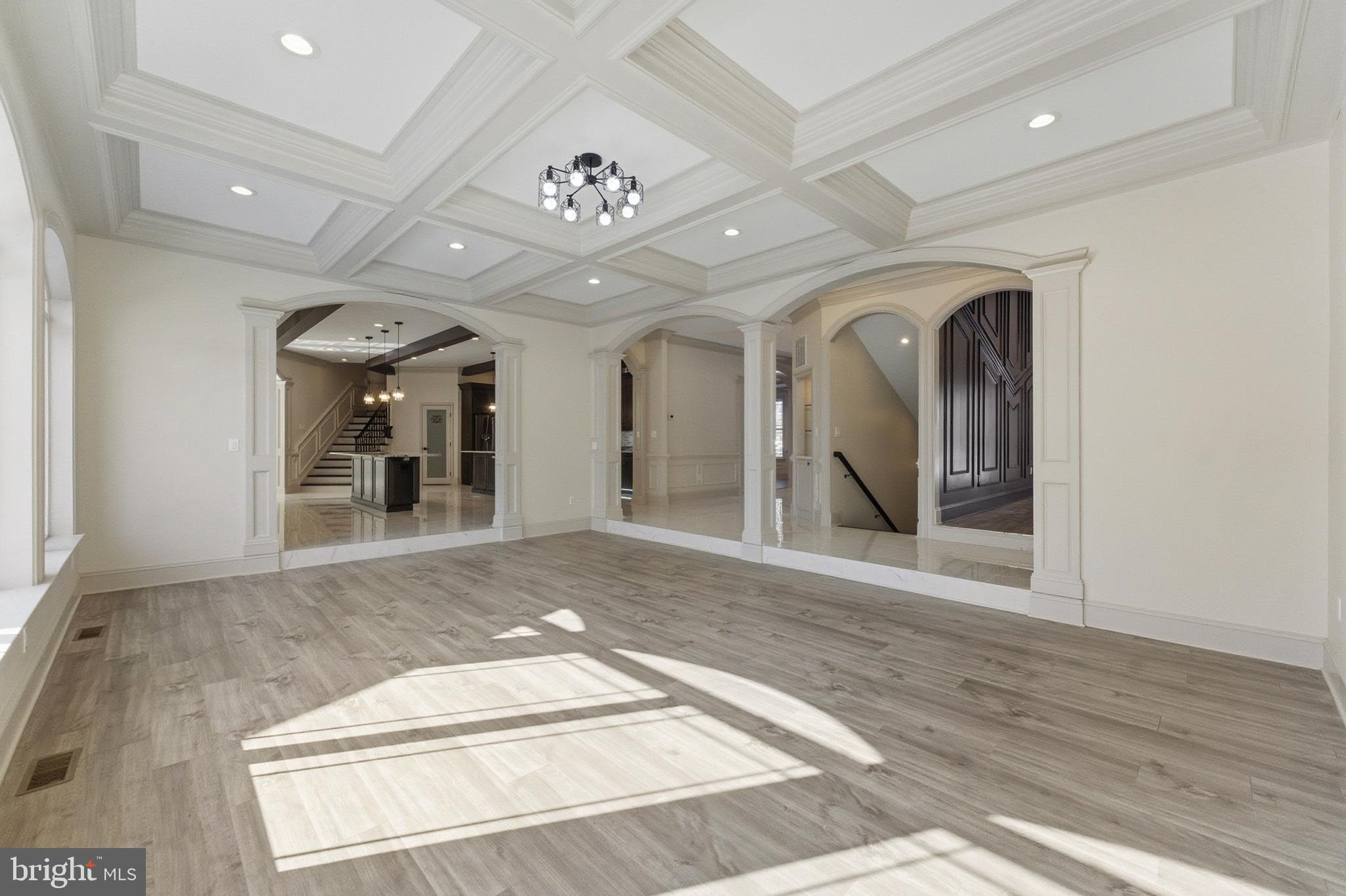 ANNANDALE ACRES - Residential