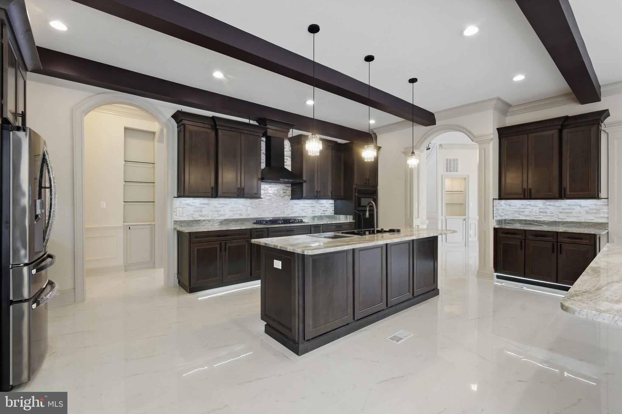 ANNANDALE ACRES - Residential
