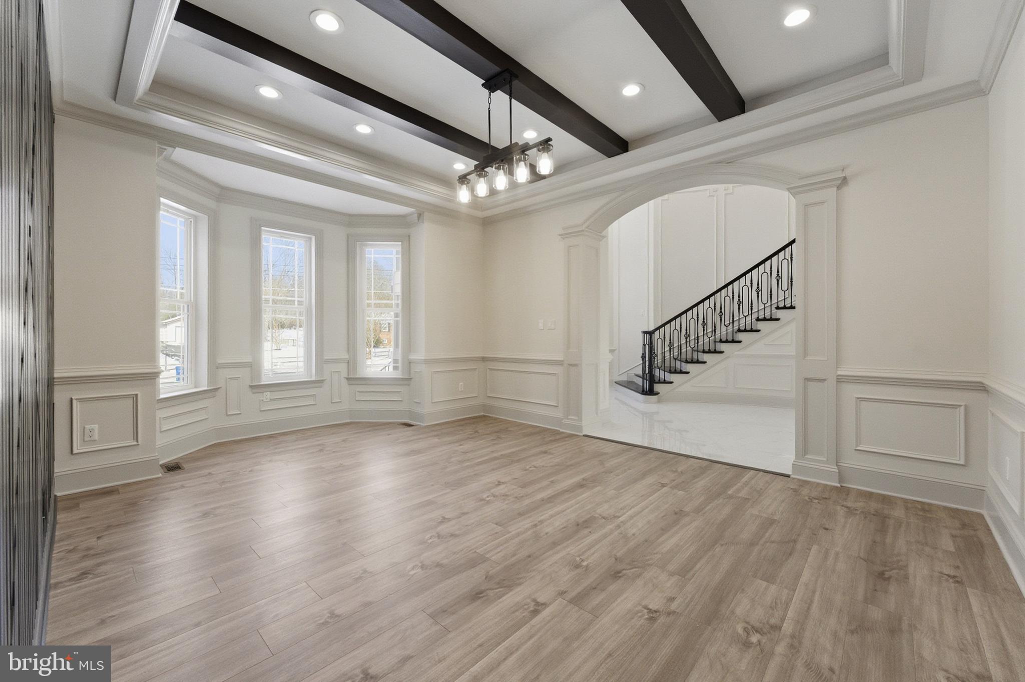 ANNANDALE ACRES - Residential