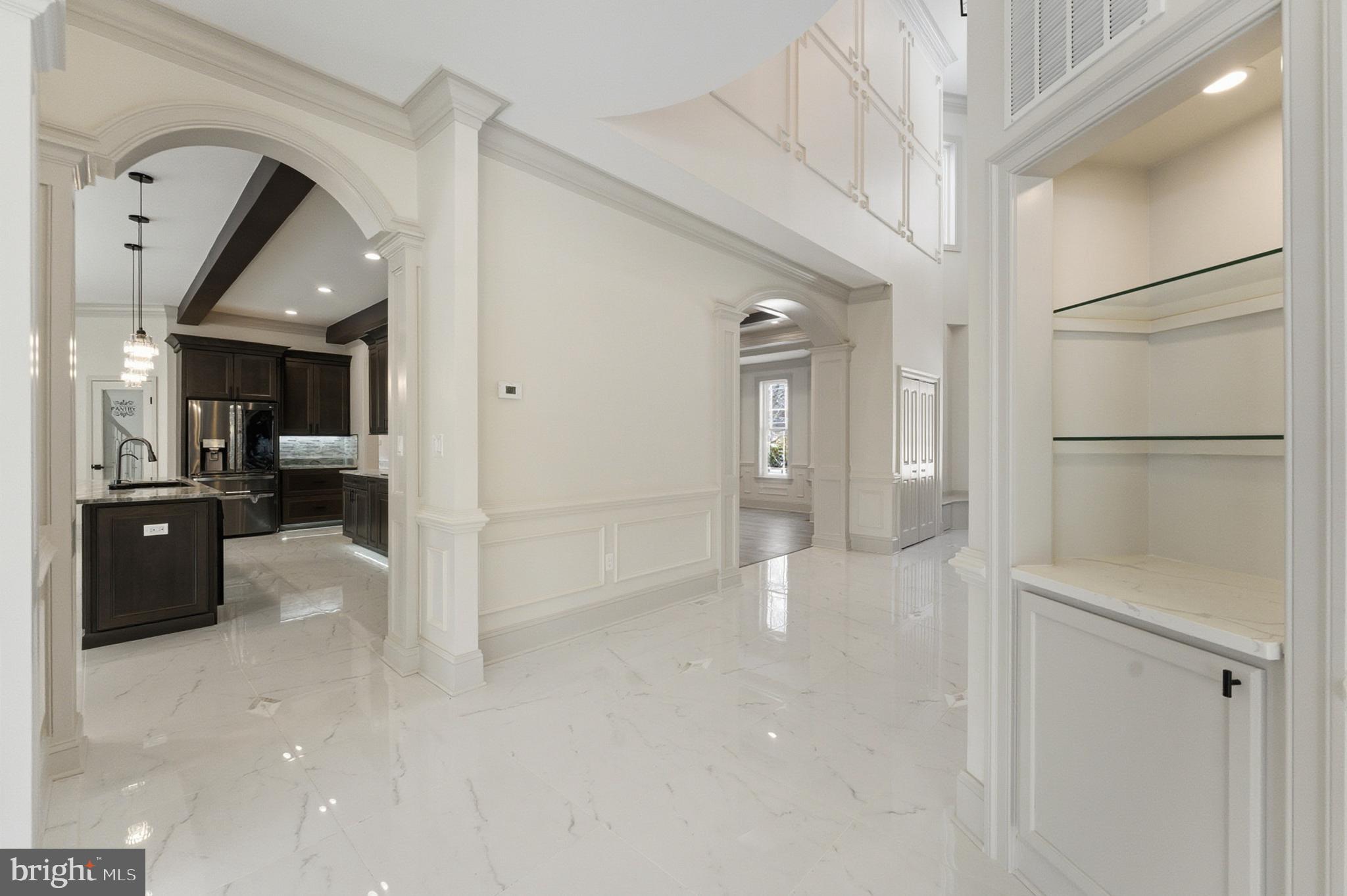 ANNANDALE ACRES - Residential