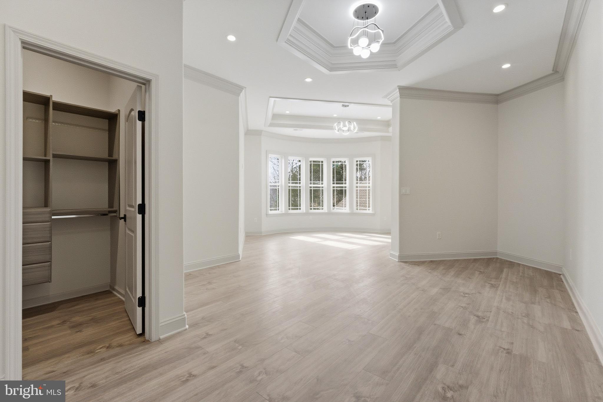 ANNANDALE ACRES - Residential
