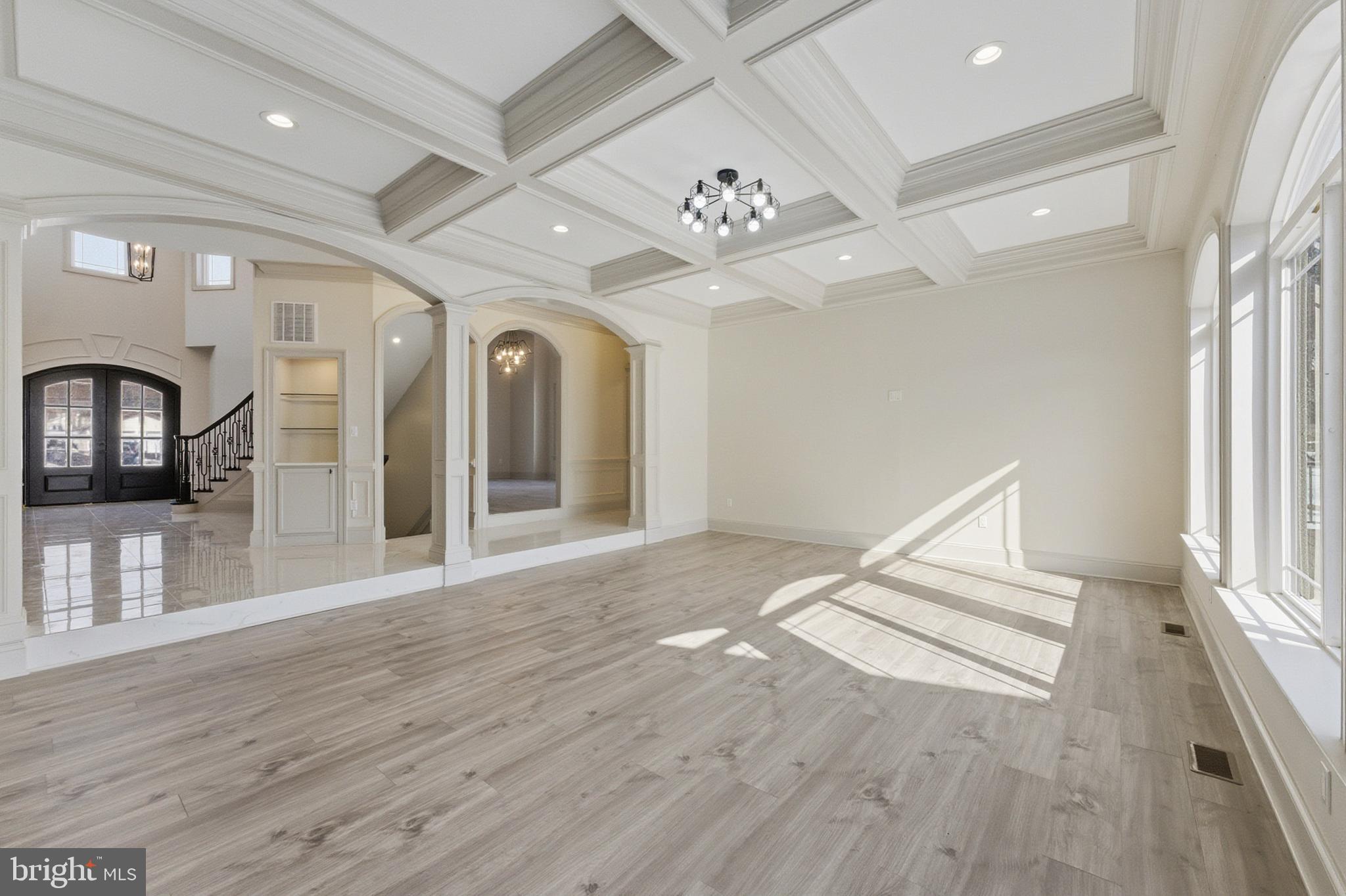 ANNANDALE ACRES - Residential