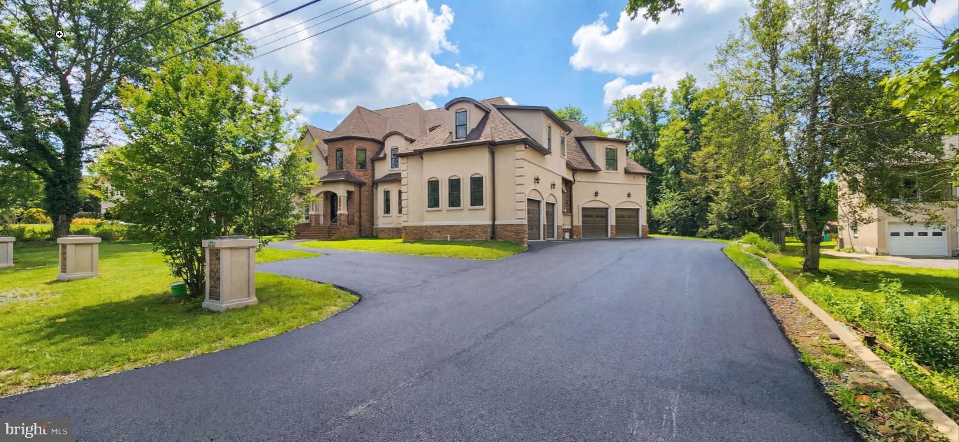 ANNANDALE ACRES - Residential