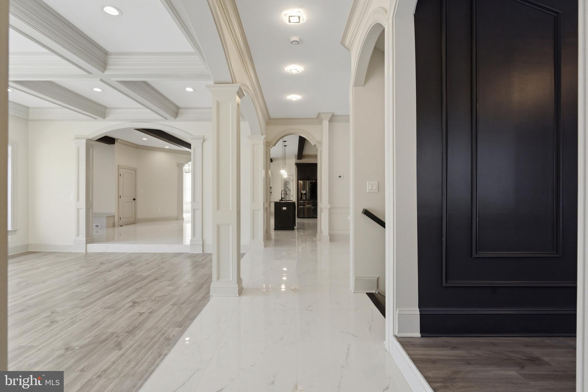 ANNANDALE ACRES - Residential