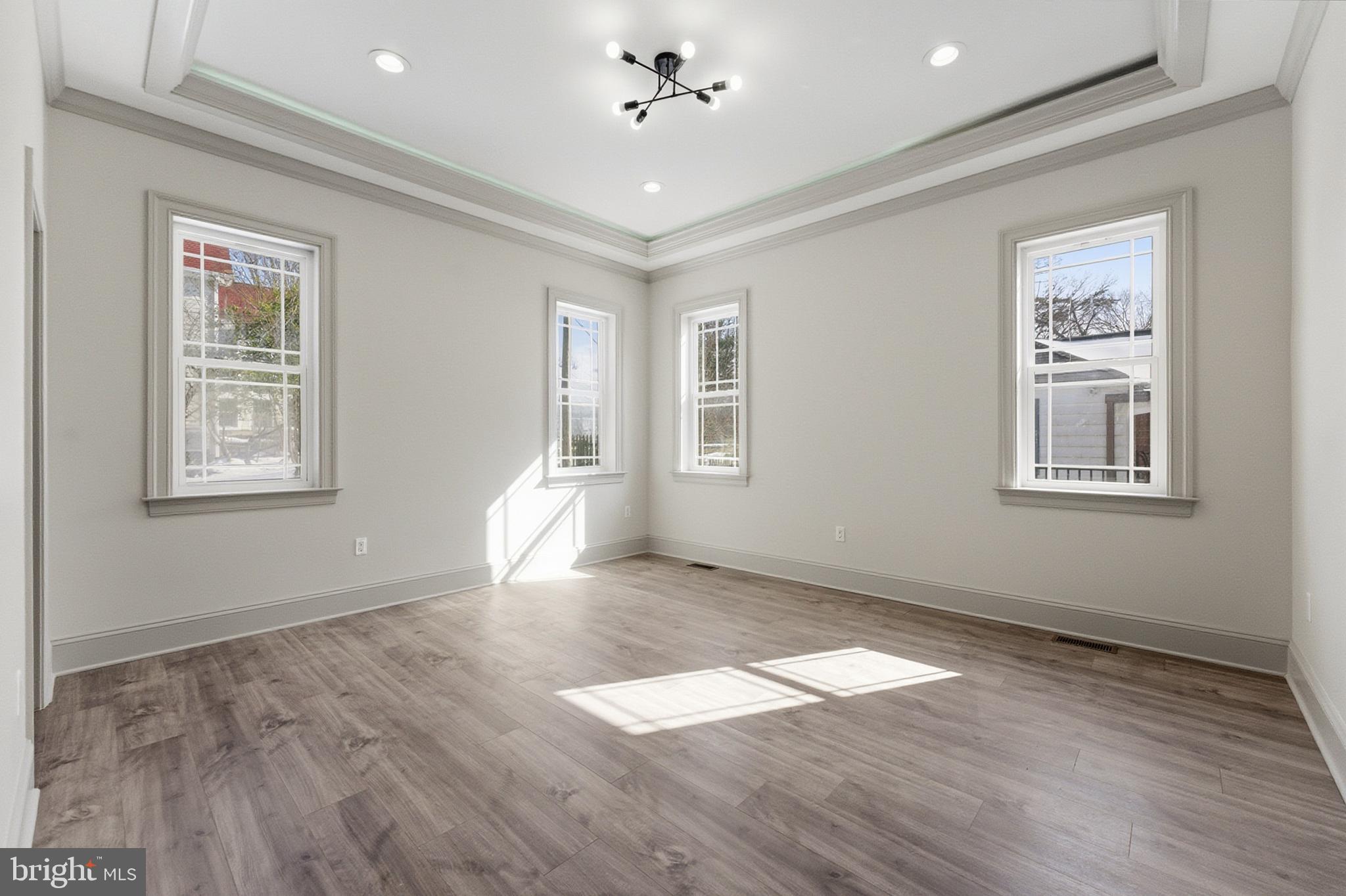 ANNANDALE ACRES - Residential