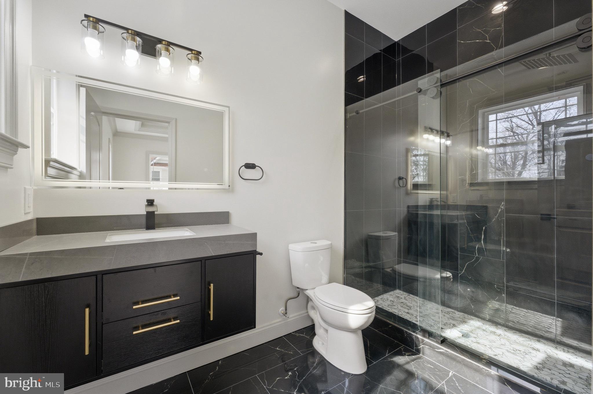 ANNANDALE ACRES - Residential