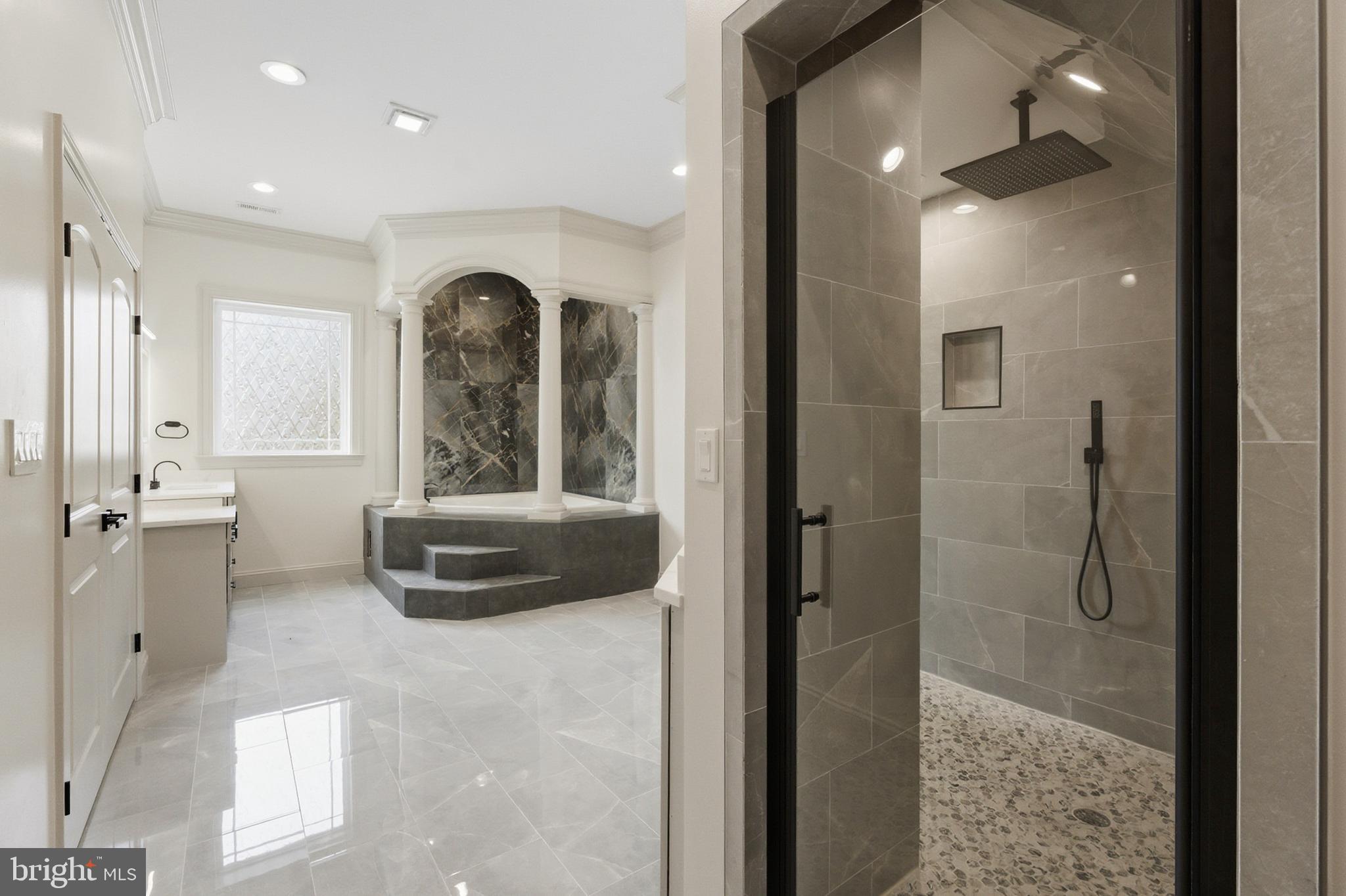 ANNANDALE ACRES - Residential