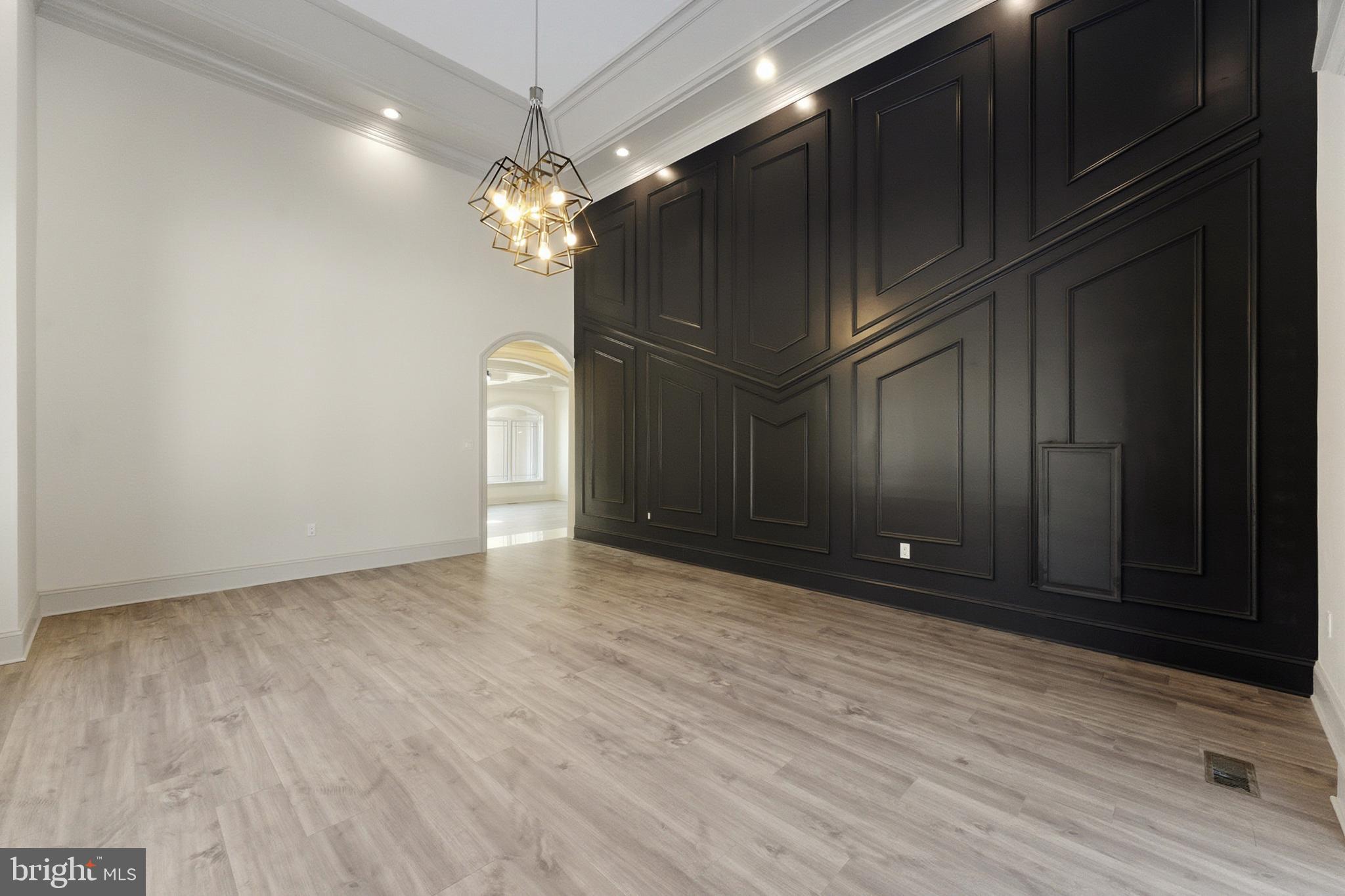 ANNANDALE ACRES - Residential