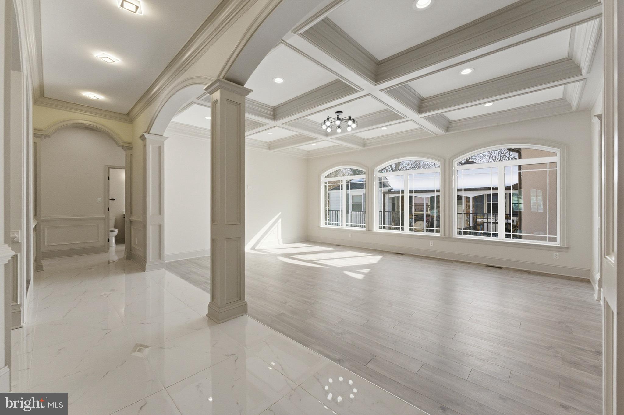 ANNANDALE ACRES - Residential