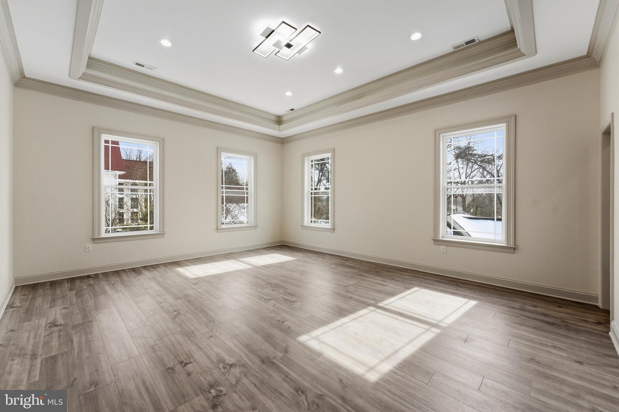 ANNANDALE ACRES - Residential