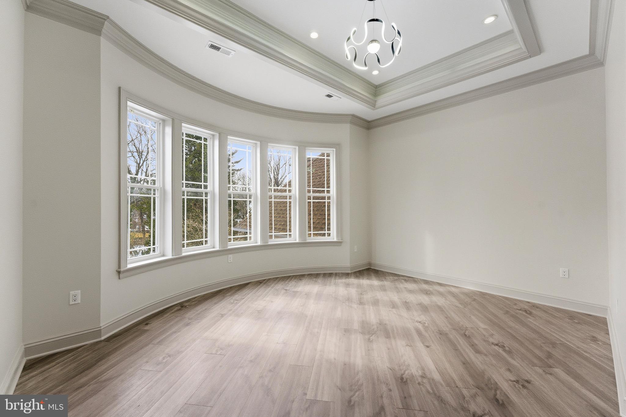 ANNANDALE ACRES - Residential