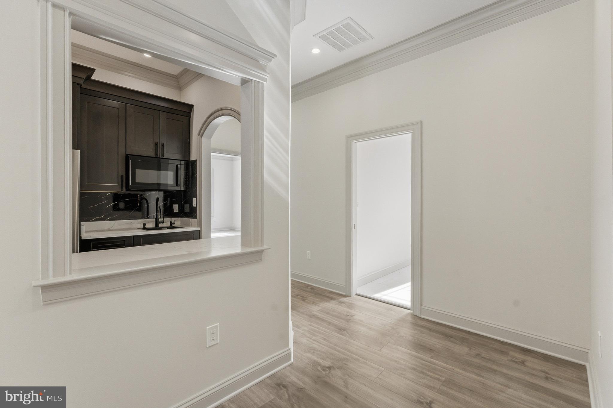 ANNANDALE ACRES - Residential