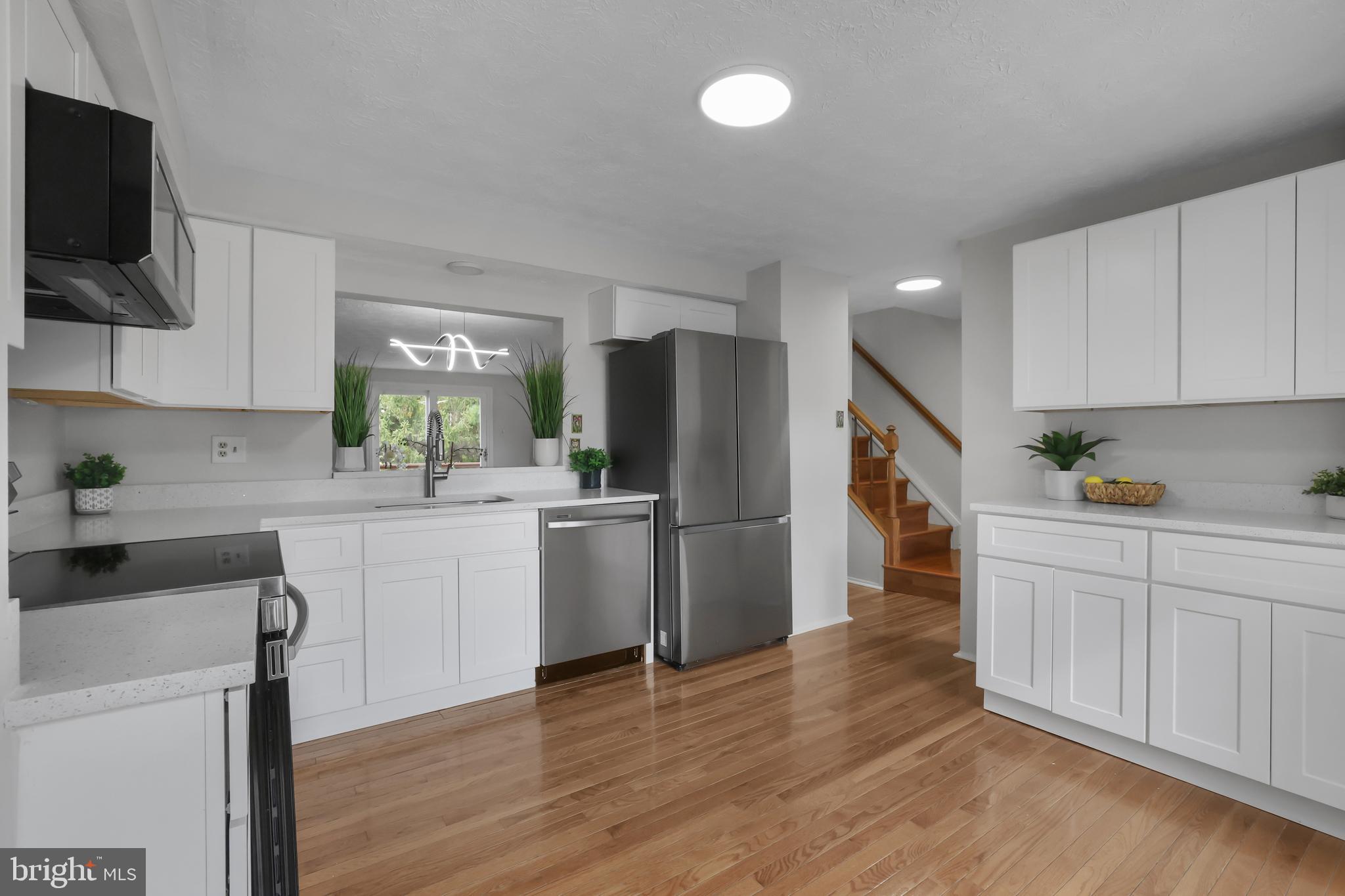 6417 POUND APPLE COURT