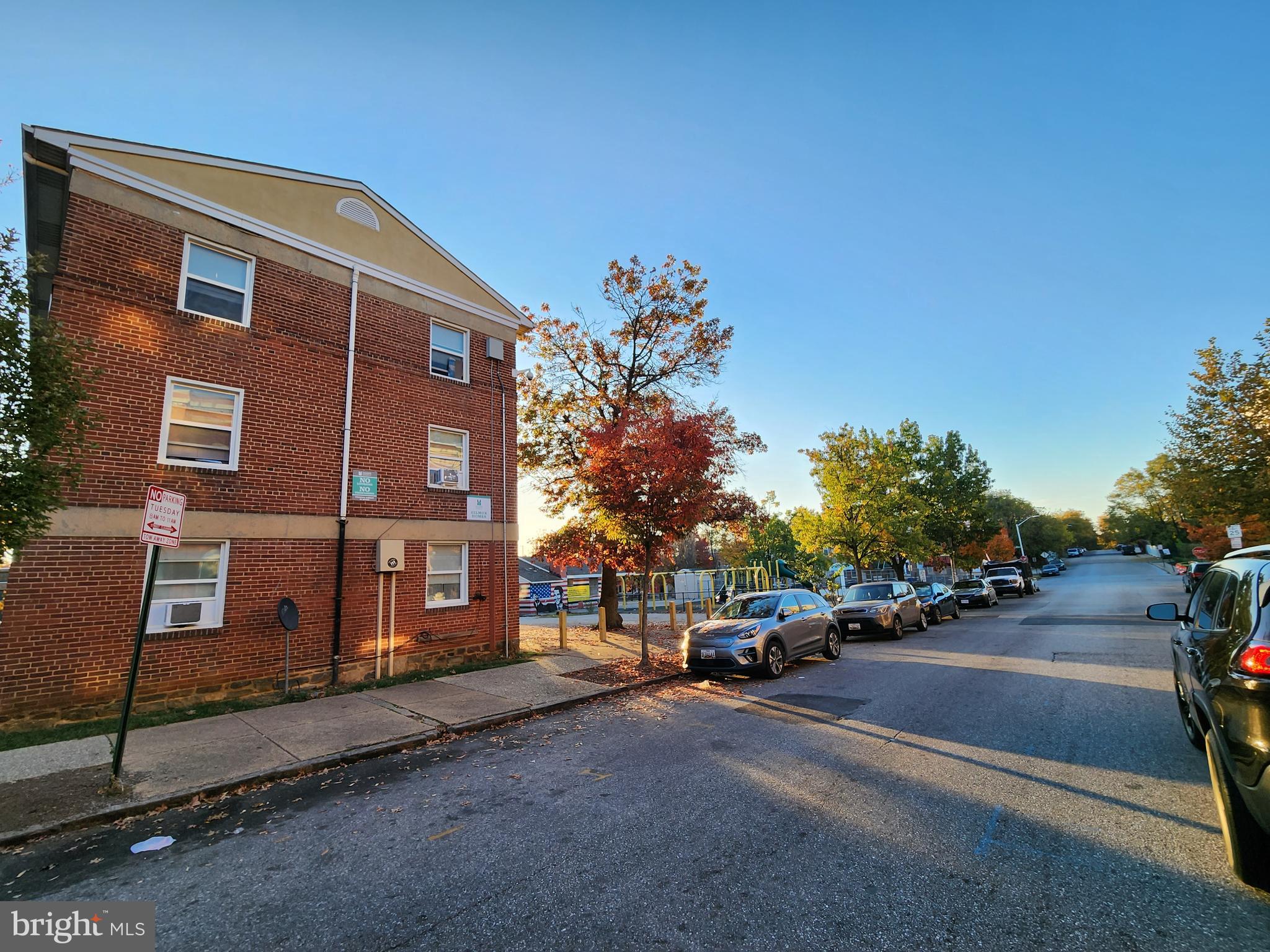 SANDTOWN-WINCHESTER - Residential