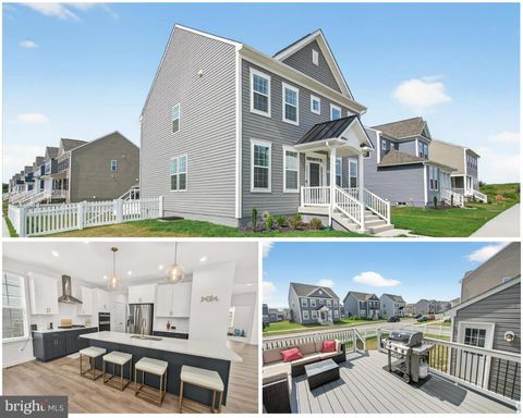 227 HOLLY SPRINGS DRIVE CHARLES TOWN WV 25414