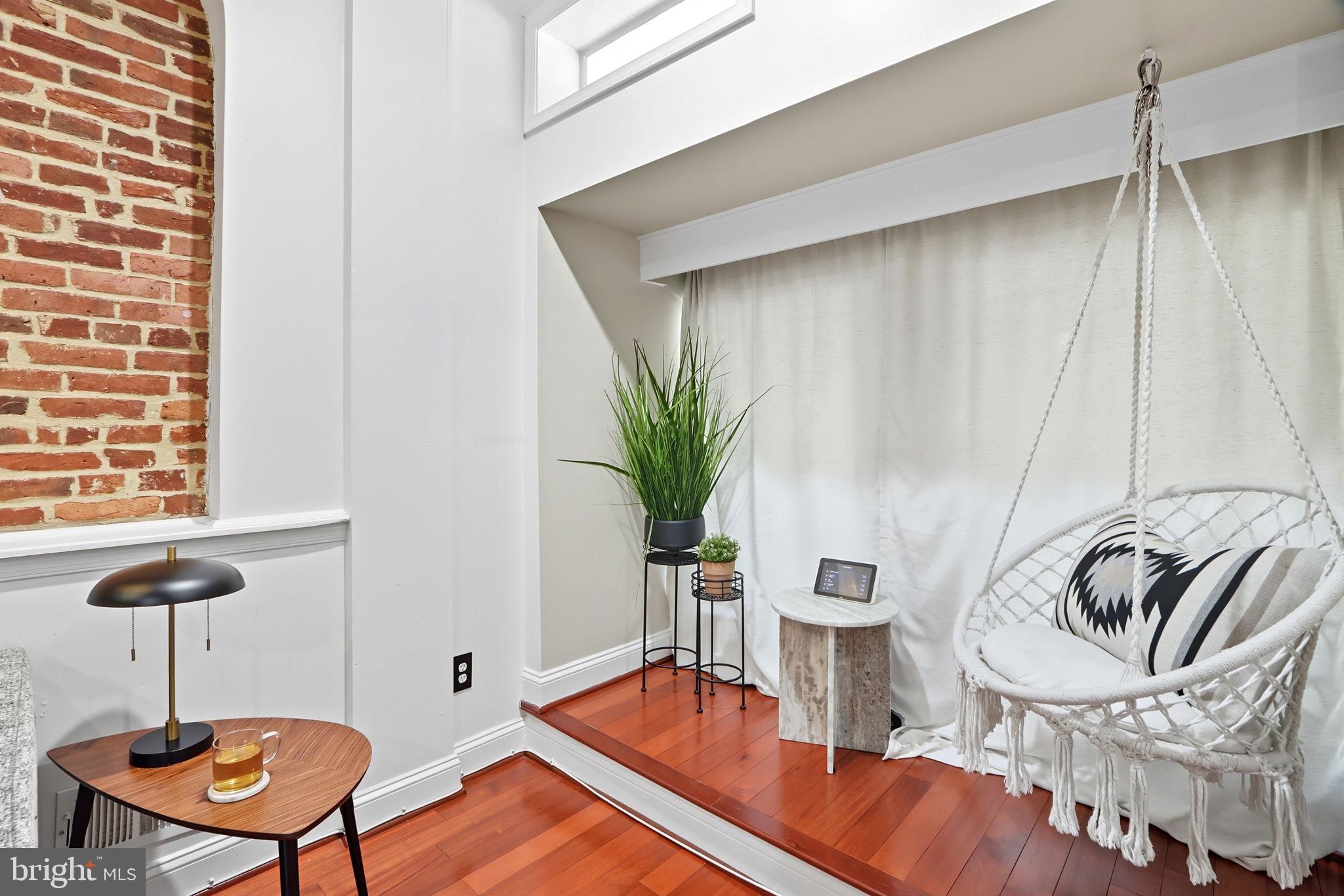 HOPKINS - Residential