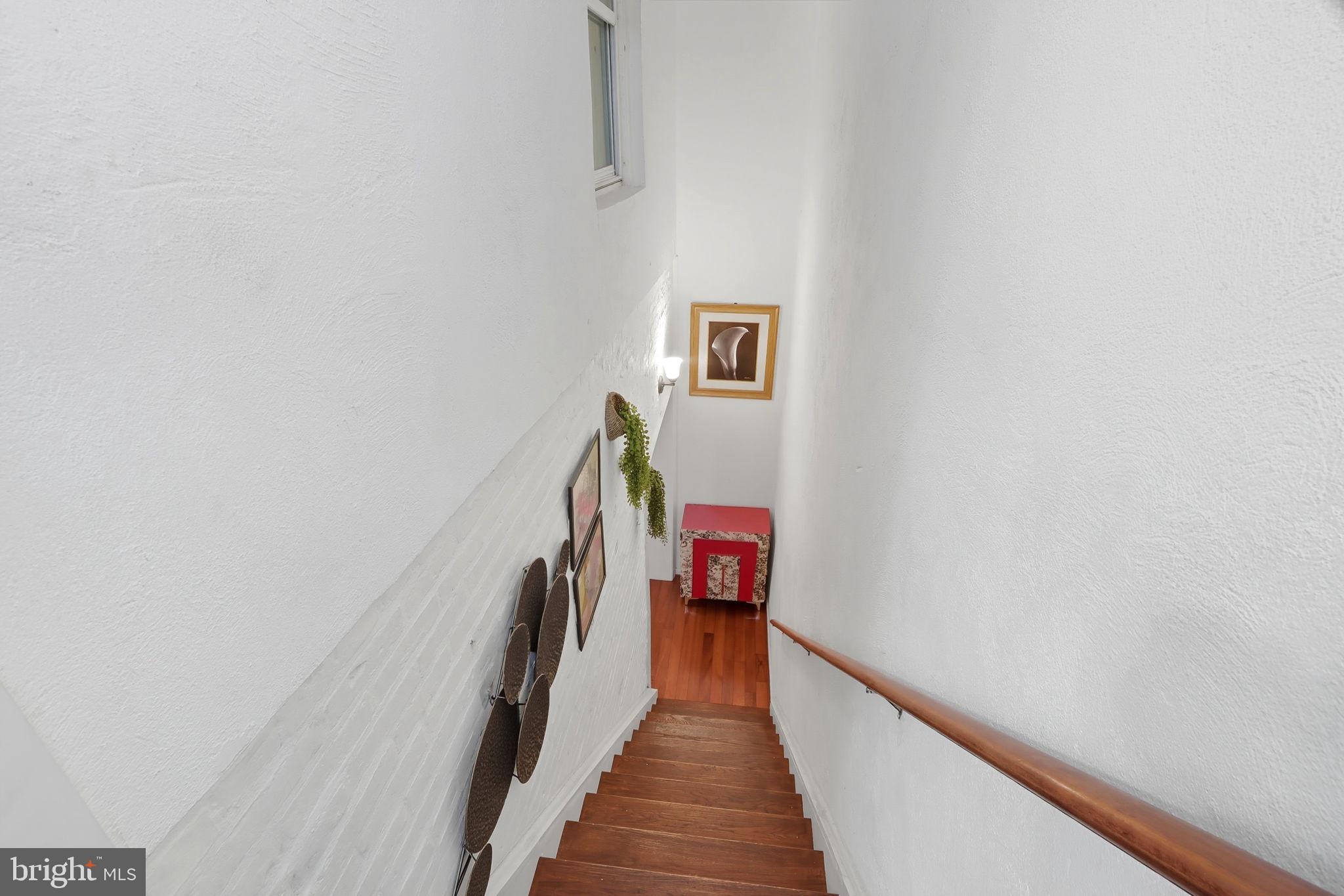 HOPKINS - Residential