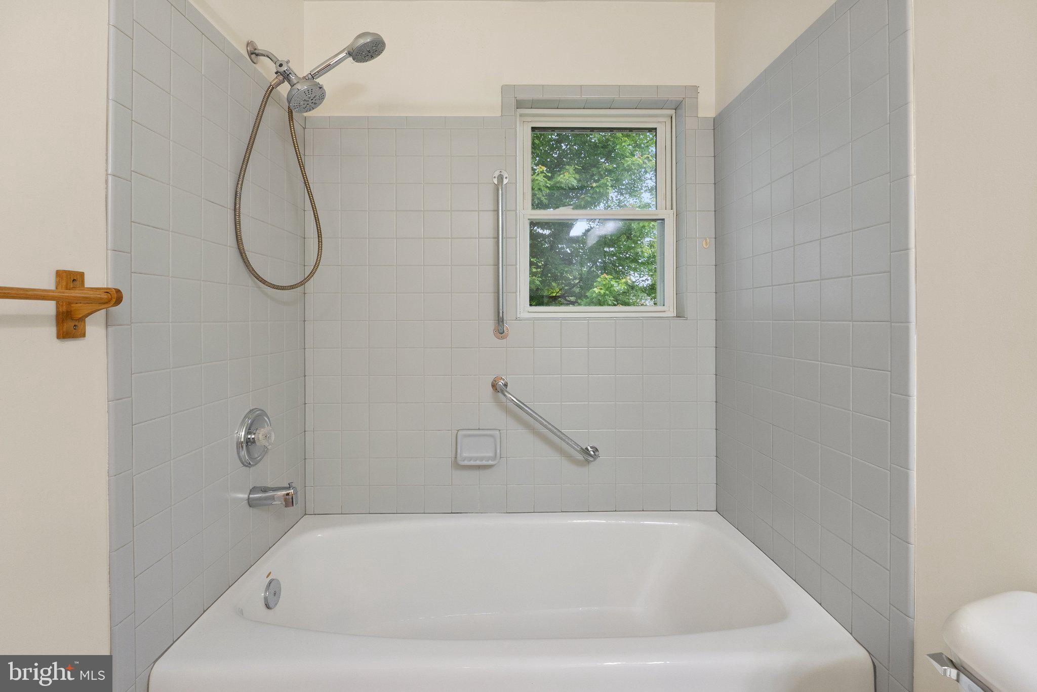 CLOVERDALE HEIGHTS - Residential