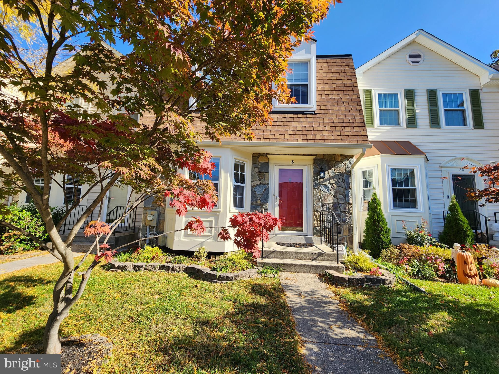 CALVERTON - Residential Lease