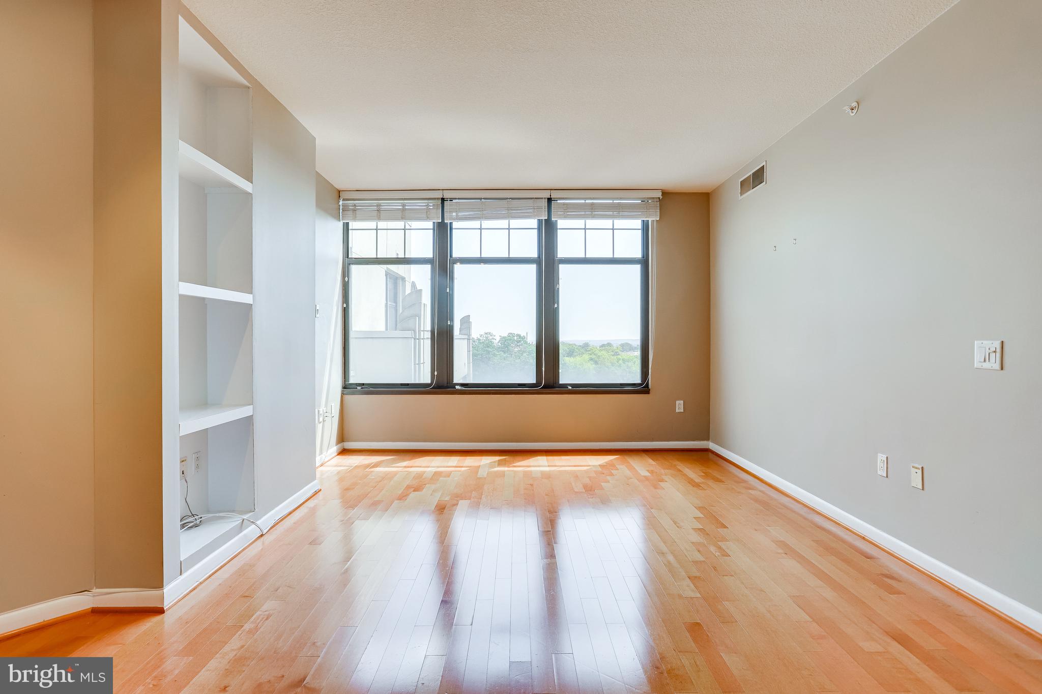 CLARENDON 1021 - Residential Lease