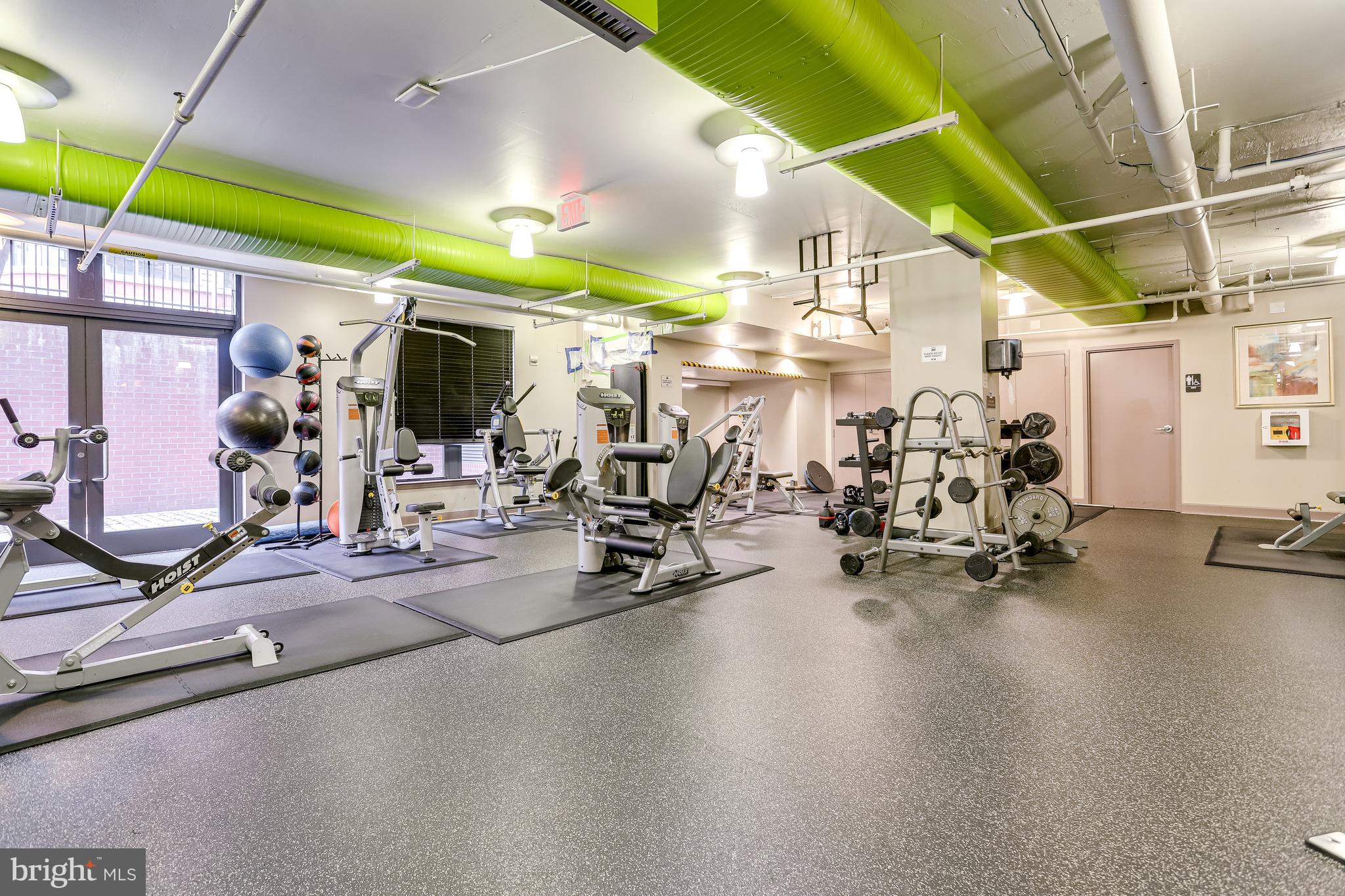 CLARENDON 1021 - Residential Lease