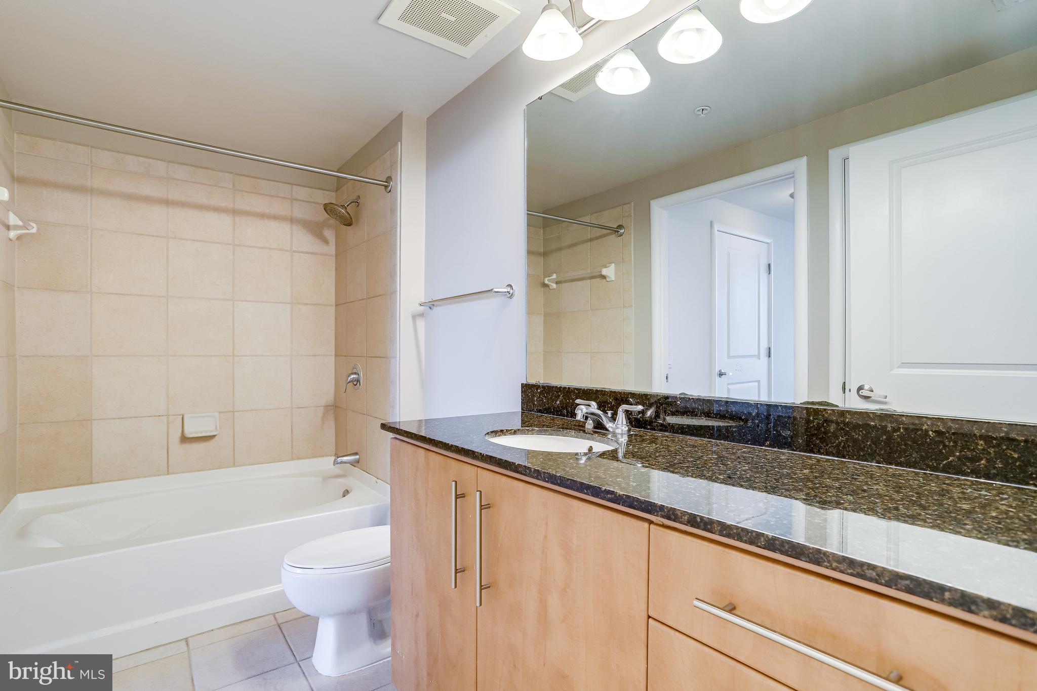 CLARENDON 1021 - Residential Lease