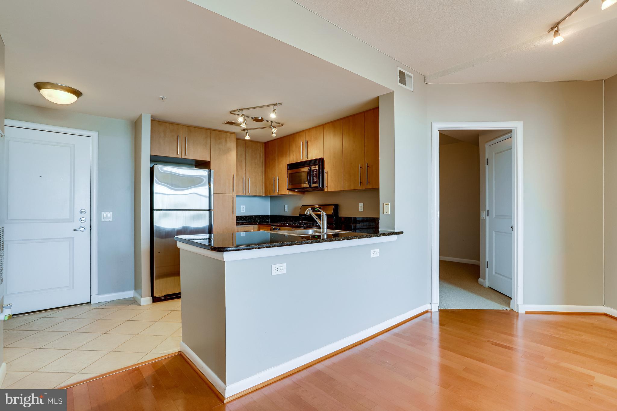 CLARENDON 1021 - Residential Lease