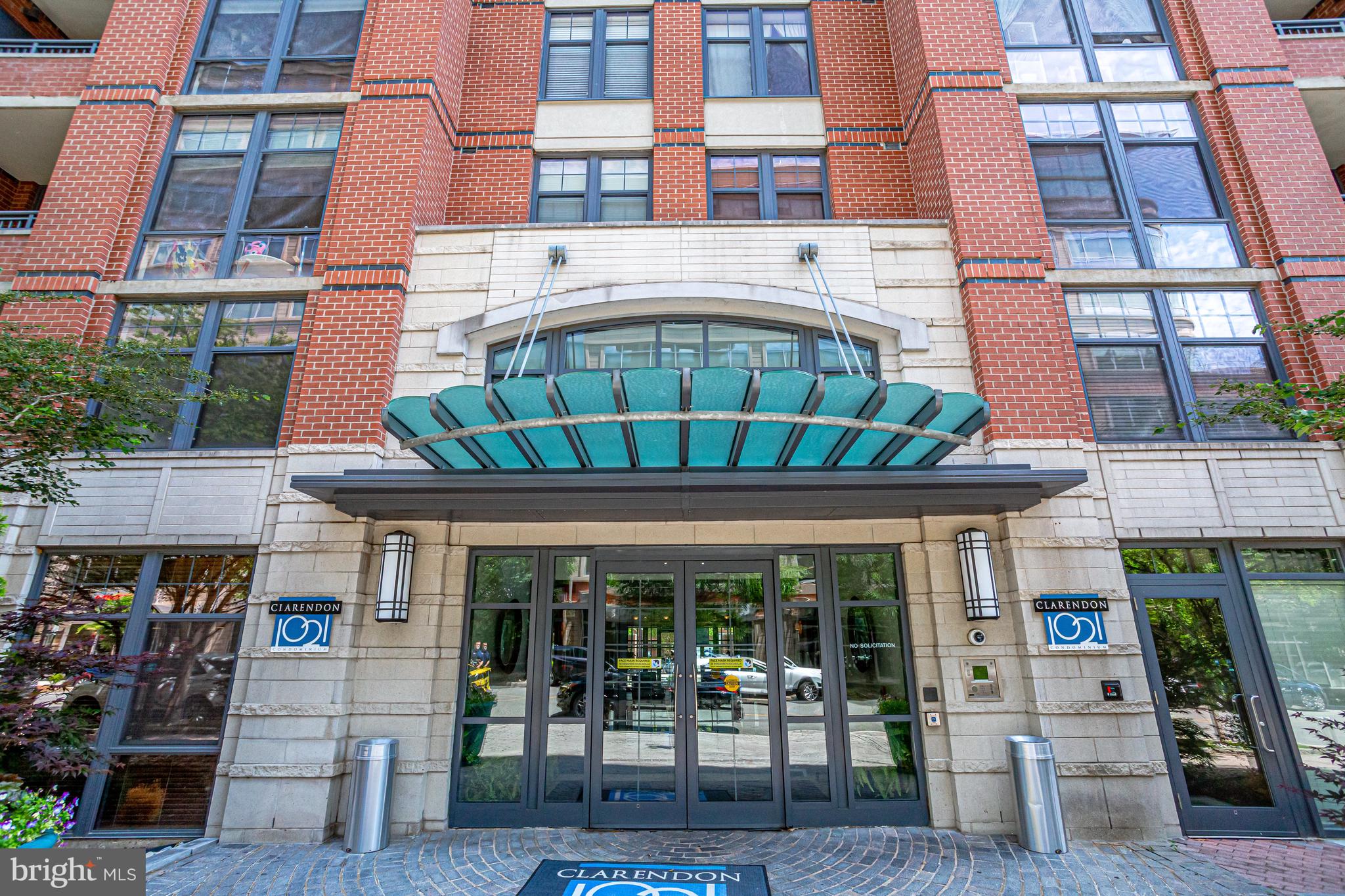 CLARENDON 1021 - Residential Lease