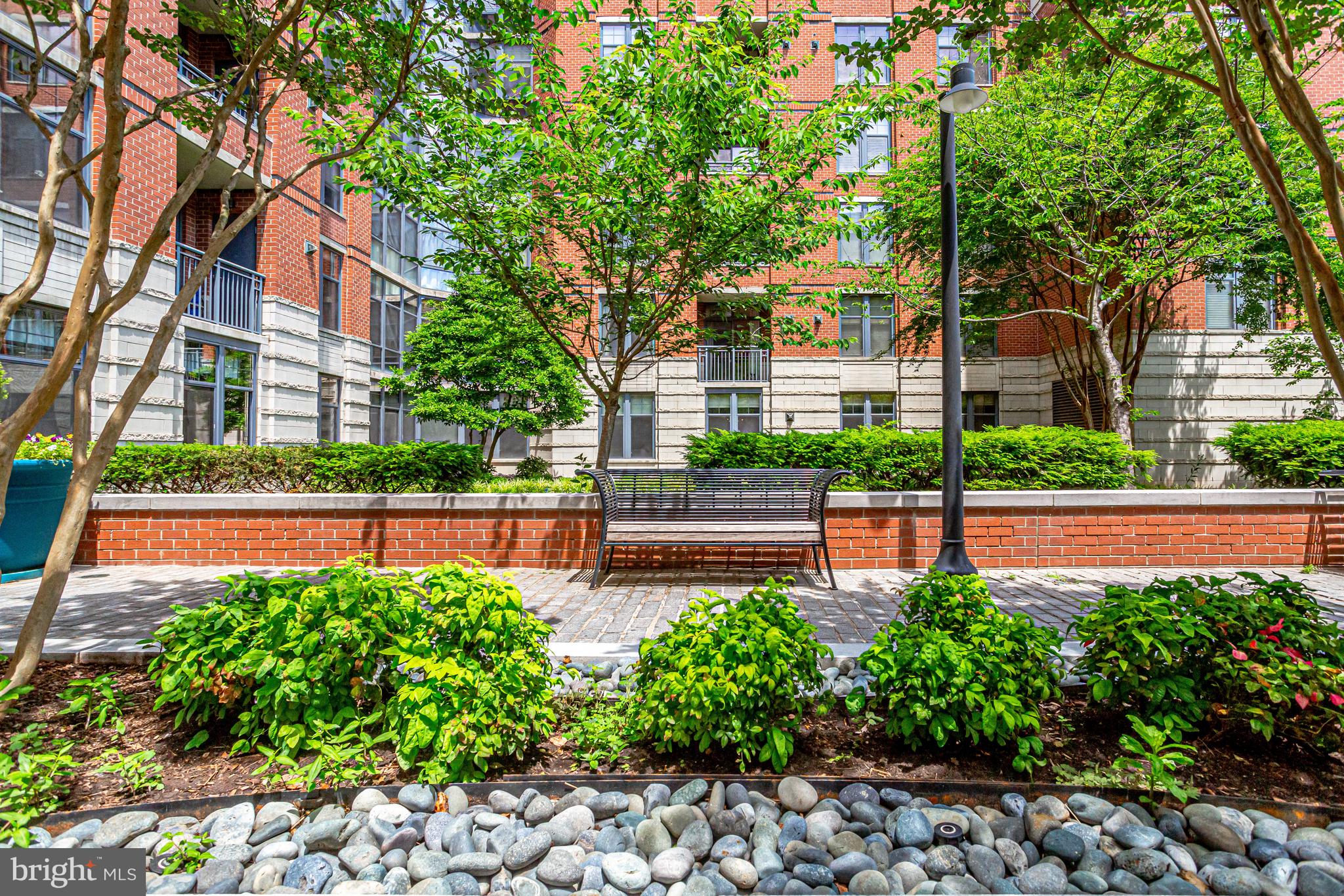 CLARENDON 1021 - Residential Lease