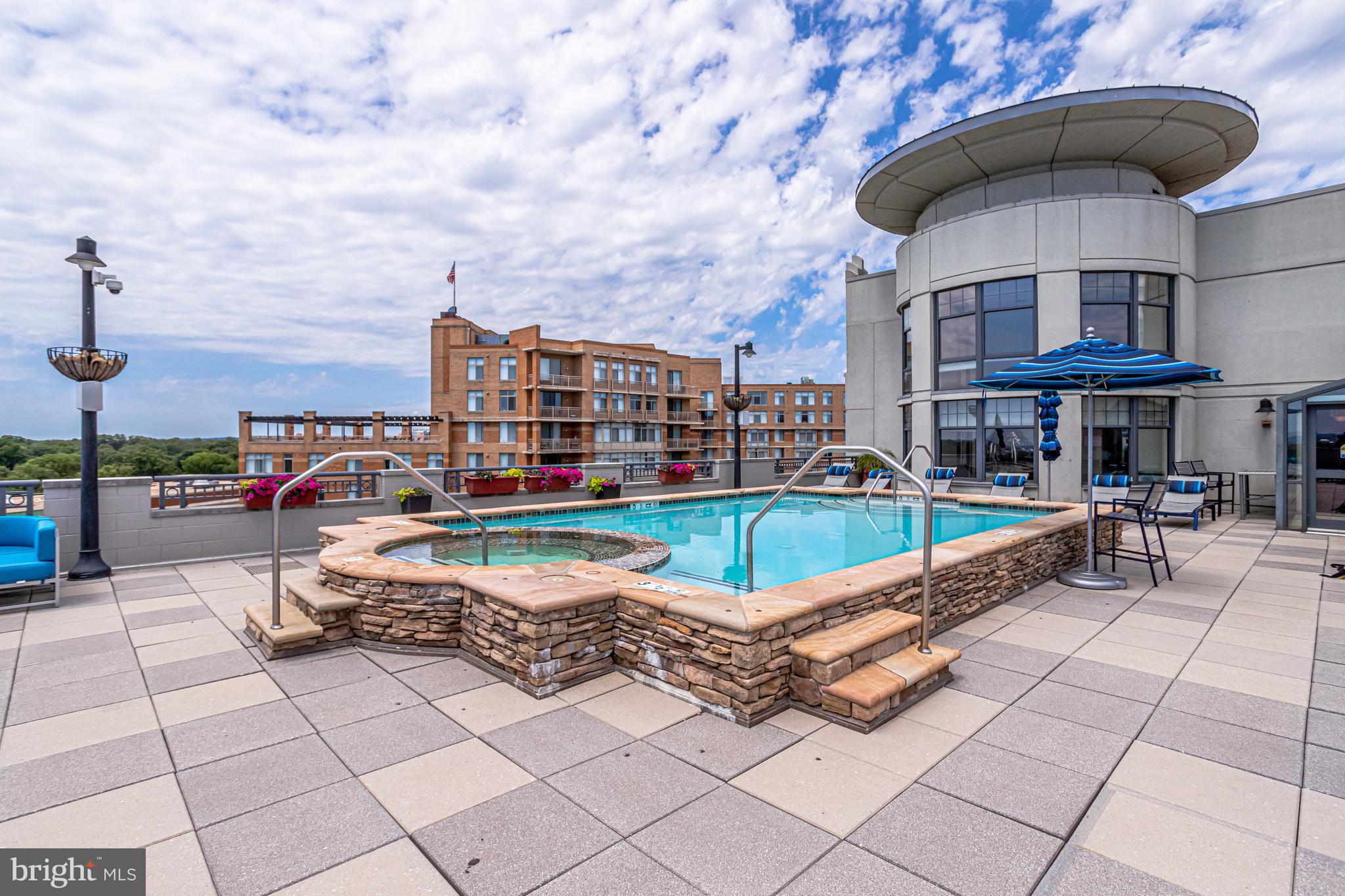 CLARENDON 1021 - Residential Lease