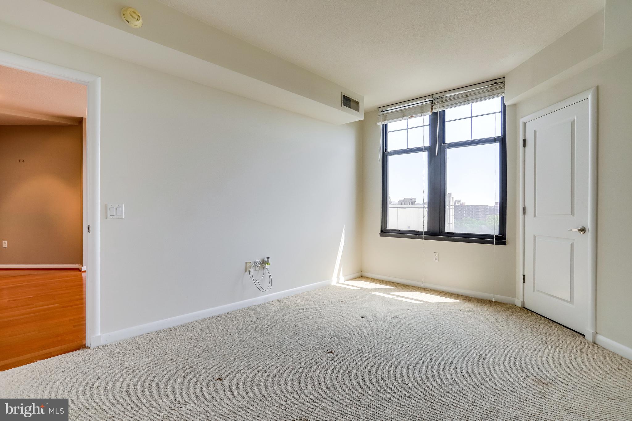 CLARENDON 1021 - Residential Lease