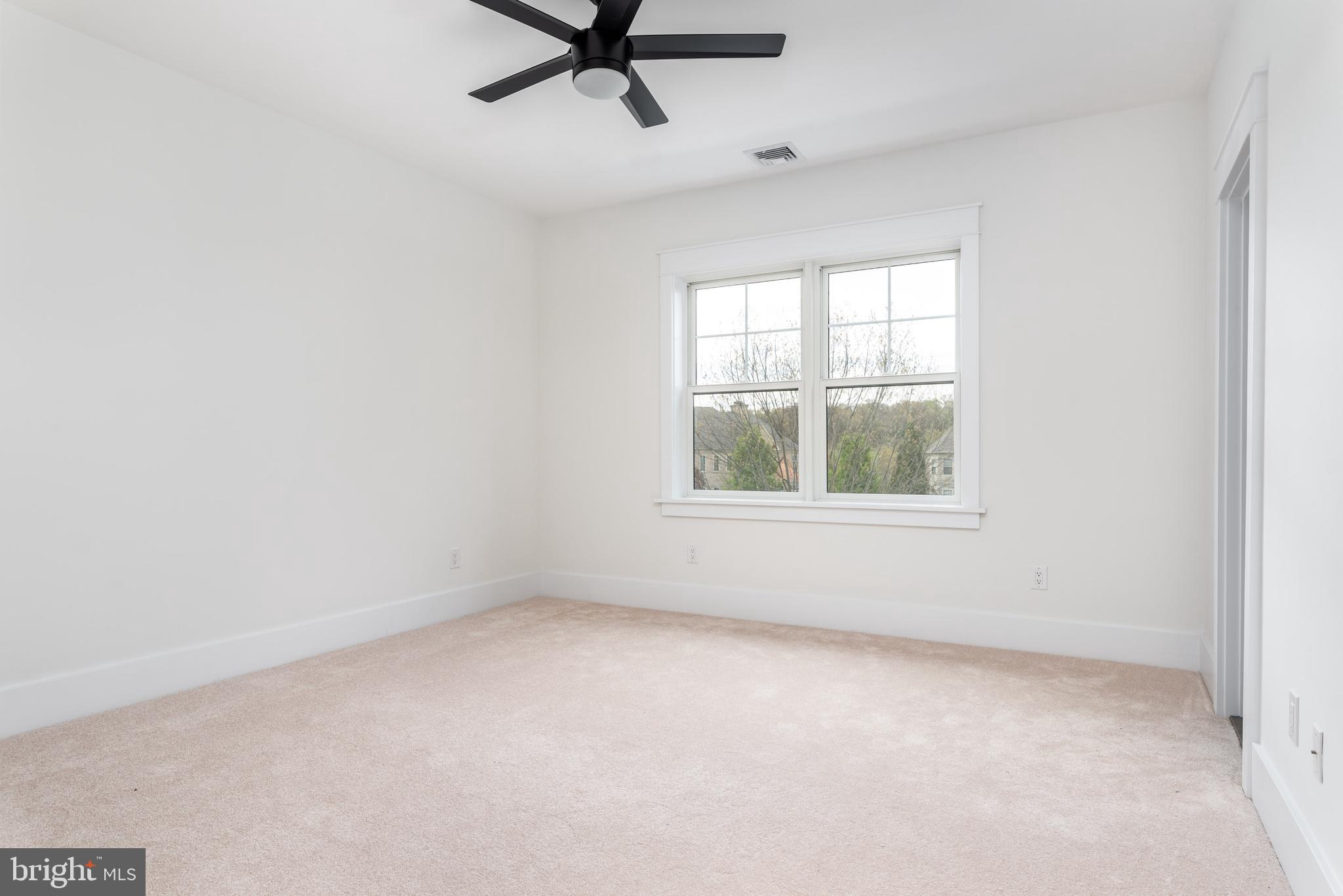 LAFAYETTE HILL - Residential