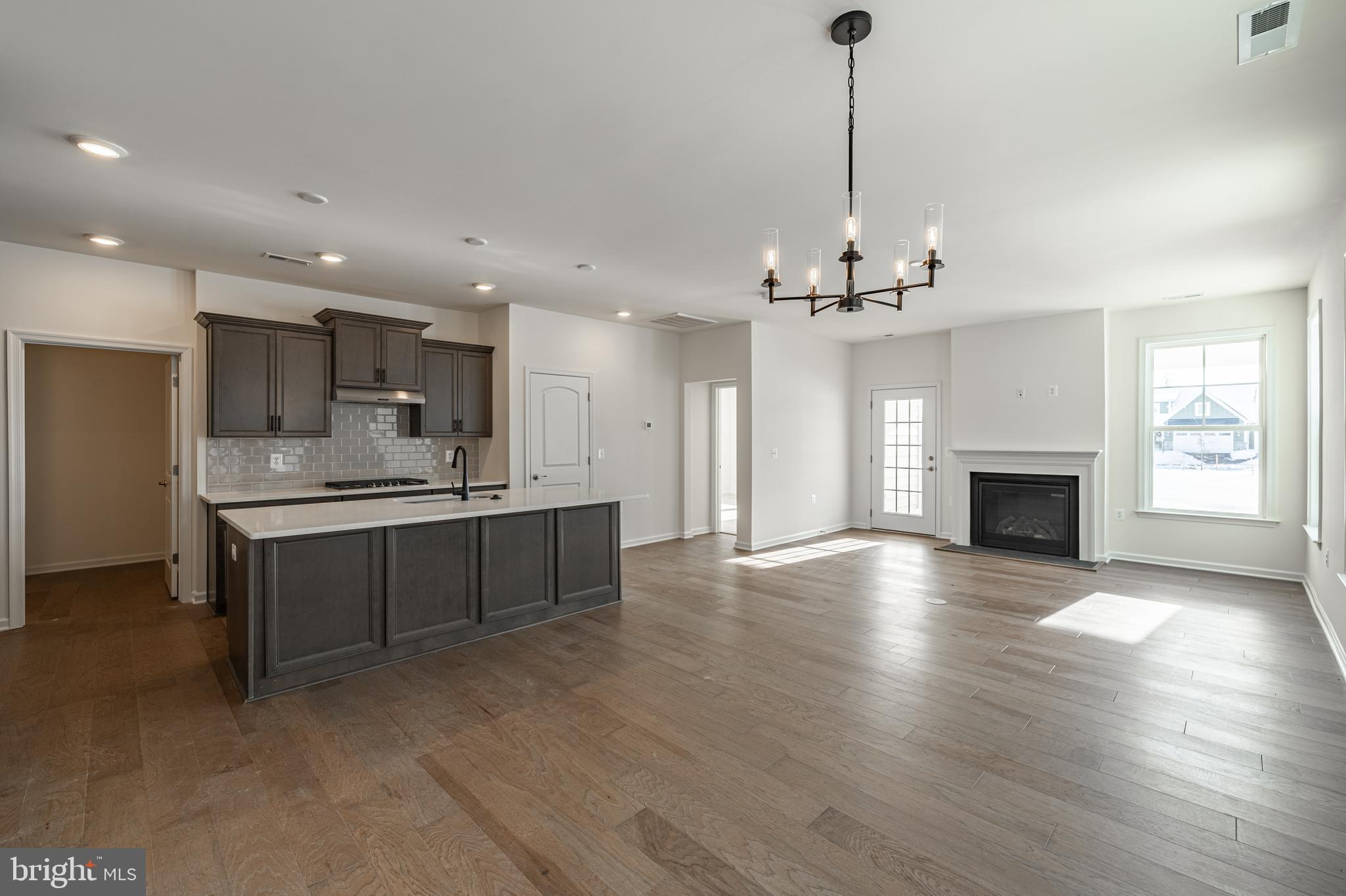 SPRING CREEK - Residential