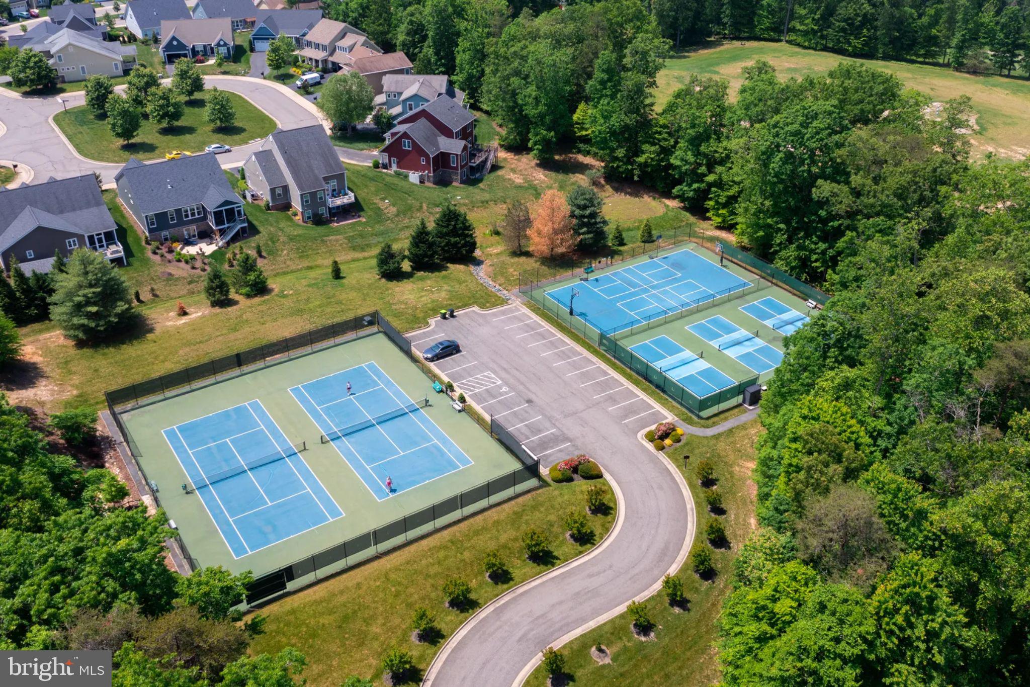 SPRING CREEK - Residential