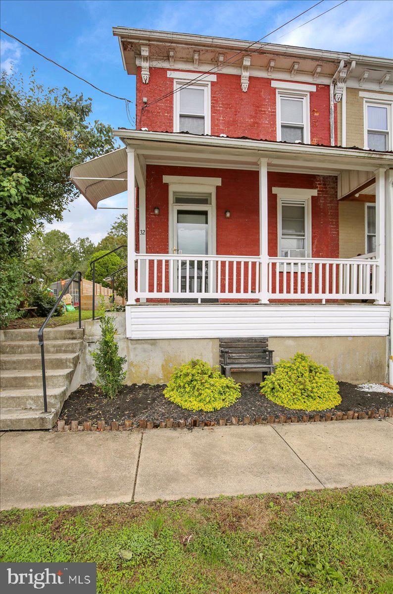 32 S ELM STREET