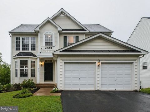 Photo of 530 Estate Avenue, WARRENTON, VA 20186 (MLS # VAFQ2022216)