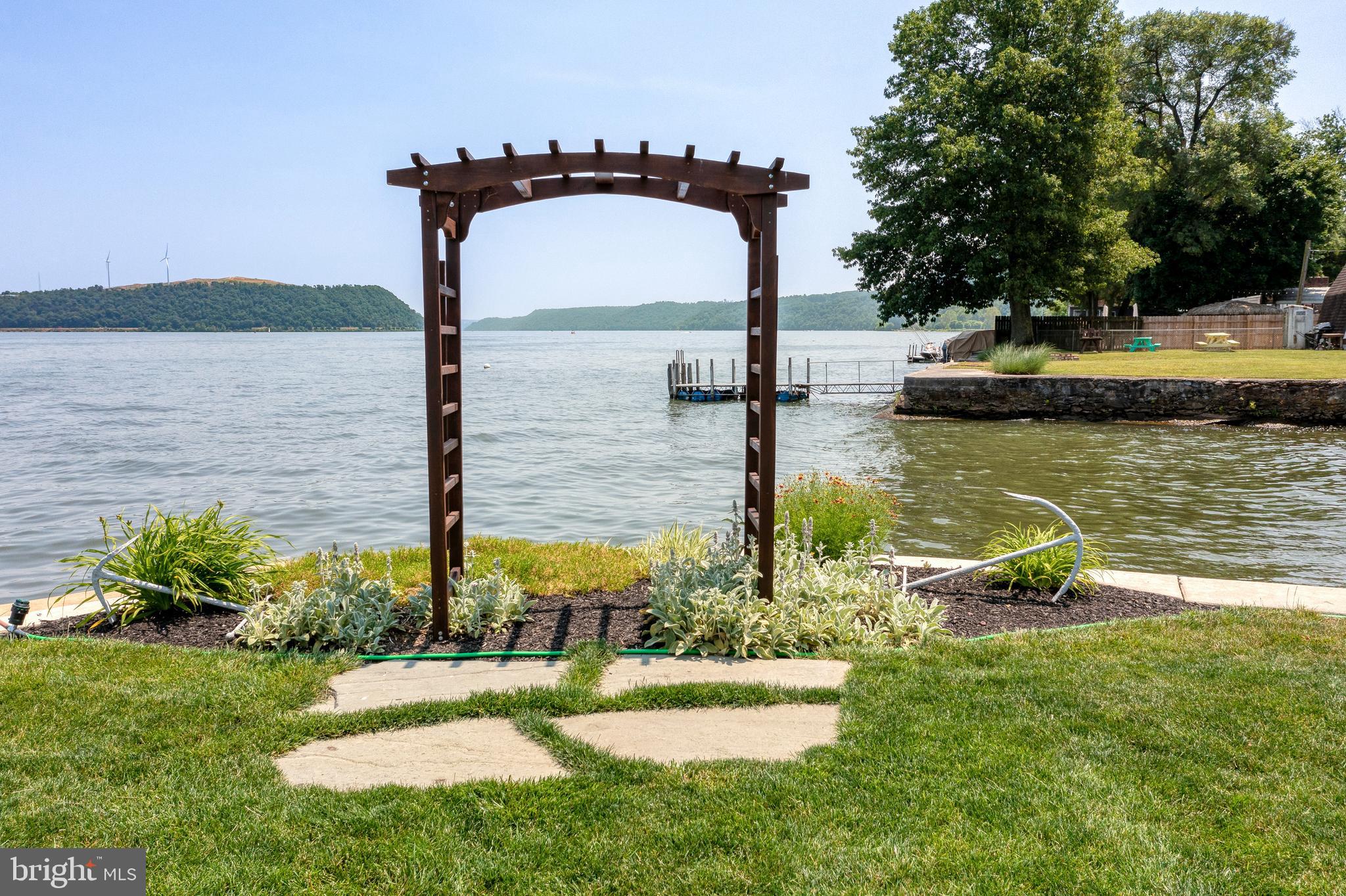 LONG LEVEL - Residential