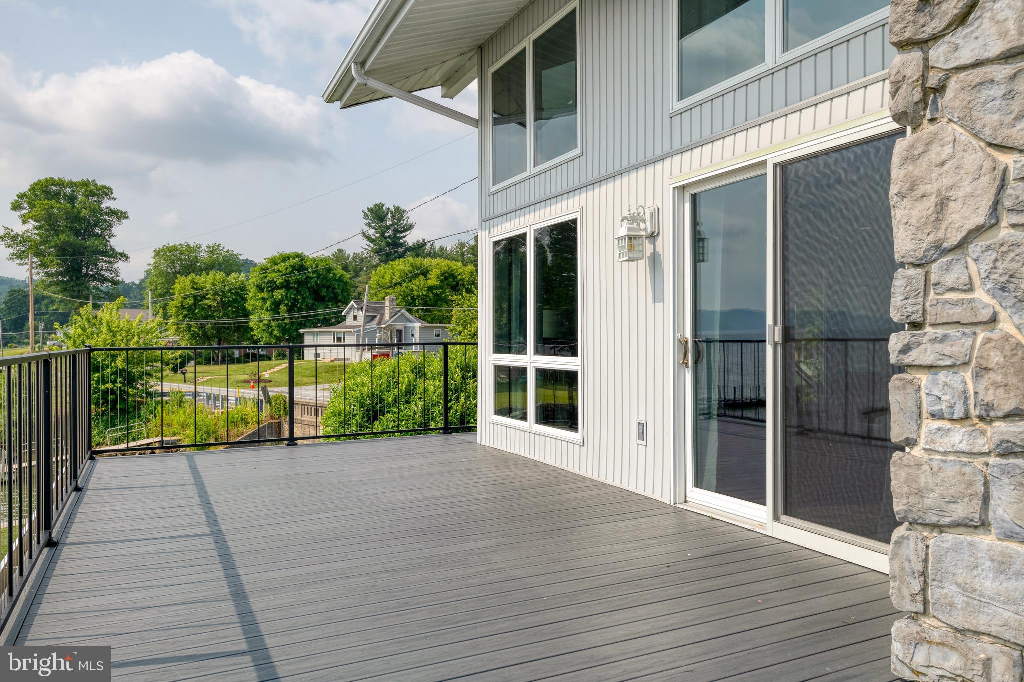 LONG LEVEL - Residential