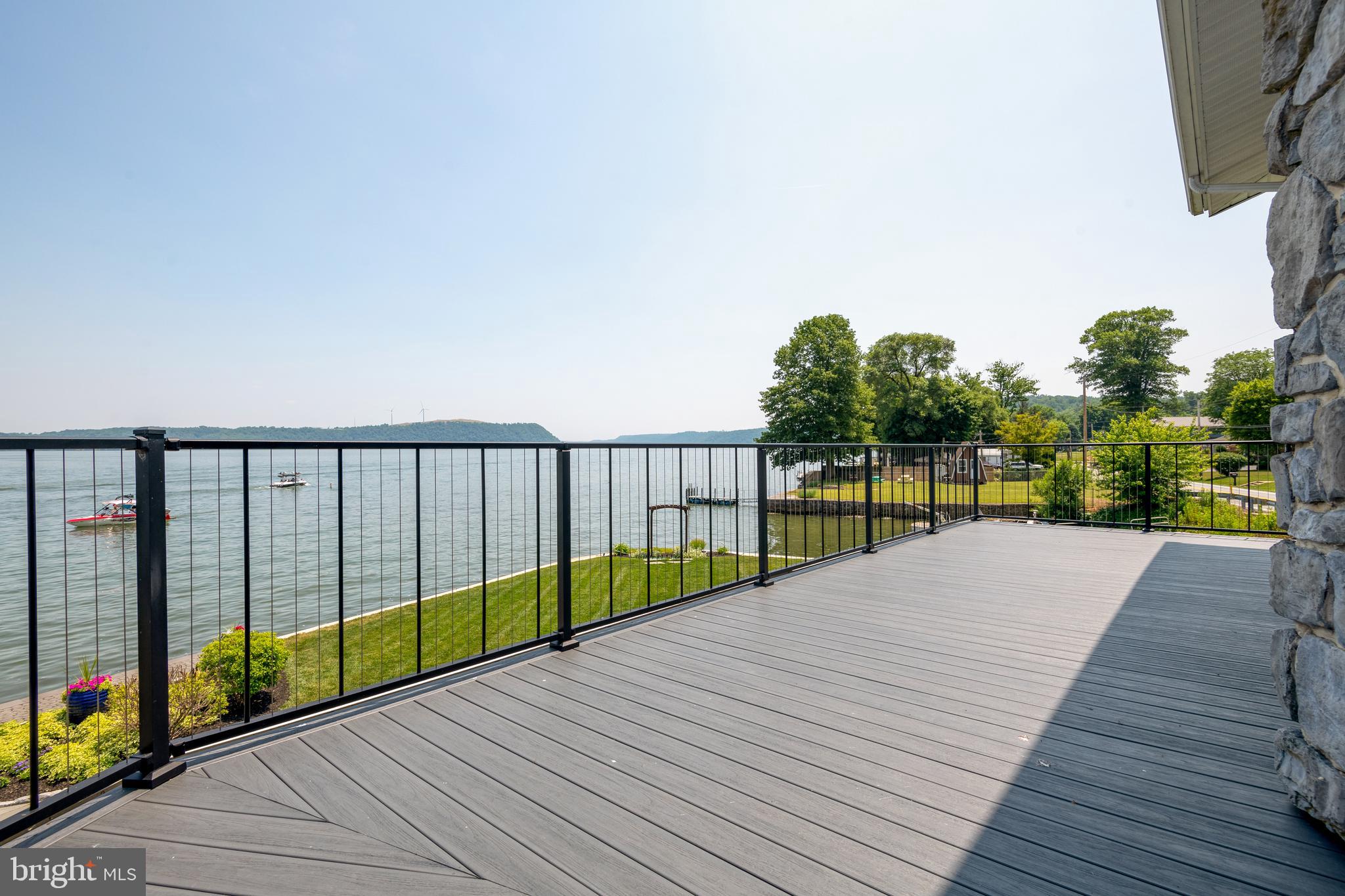 LONG LEVEL - Residential