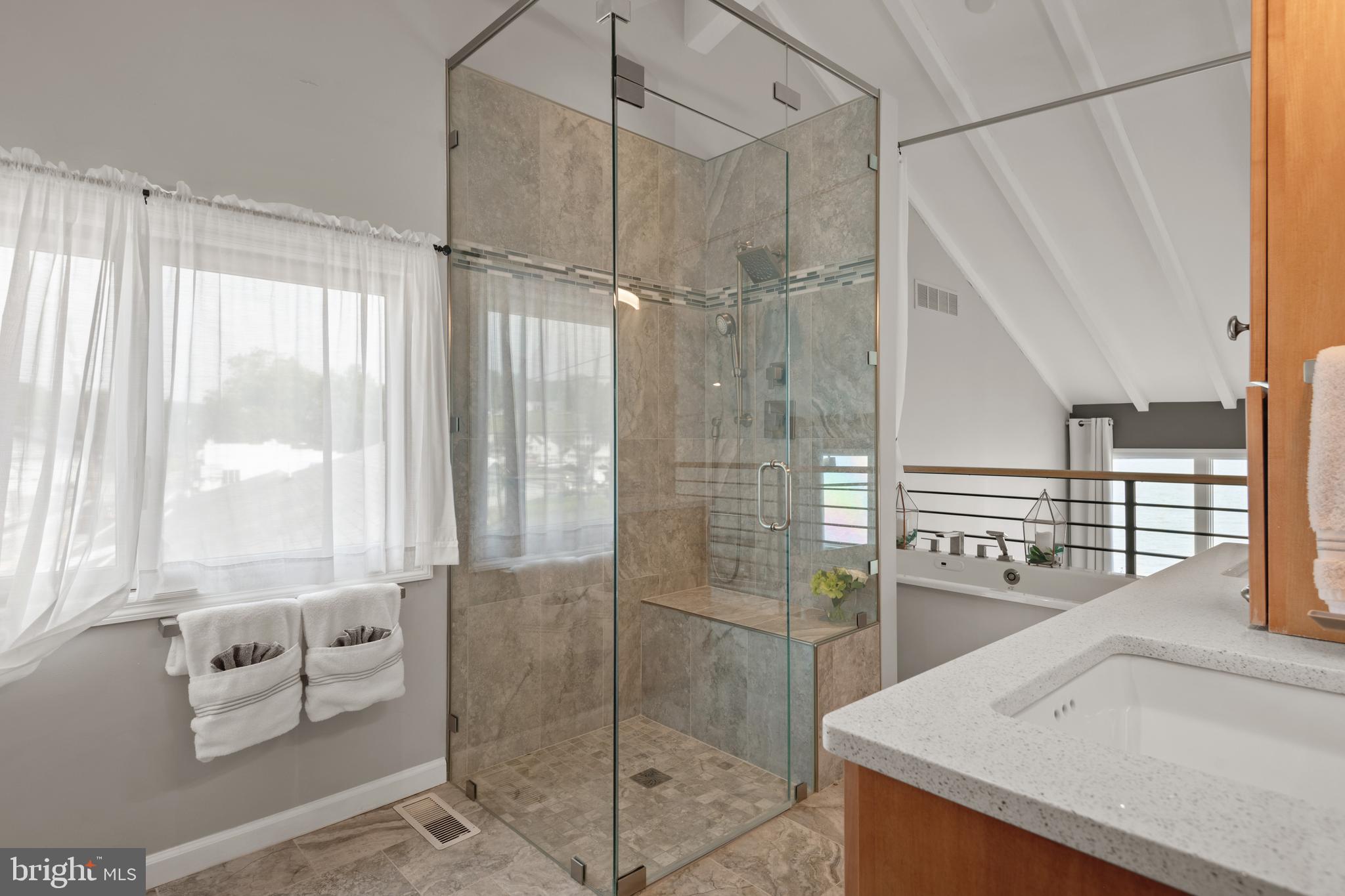 LONG LEVEL - Residential