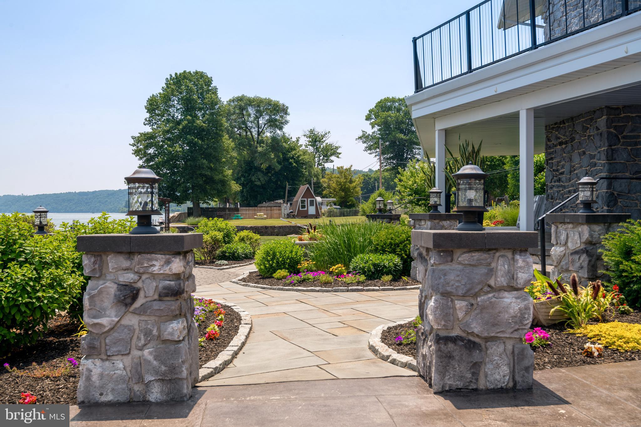 LONG LEVEL - Residential